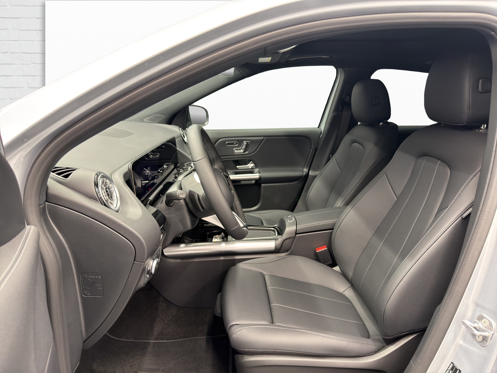 MERCEDES-BENZ GLA 200 Progressive Line Night Star-image-6