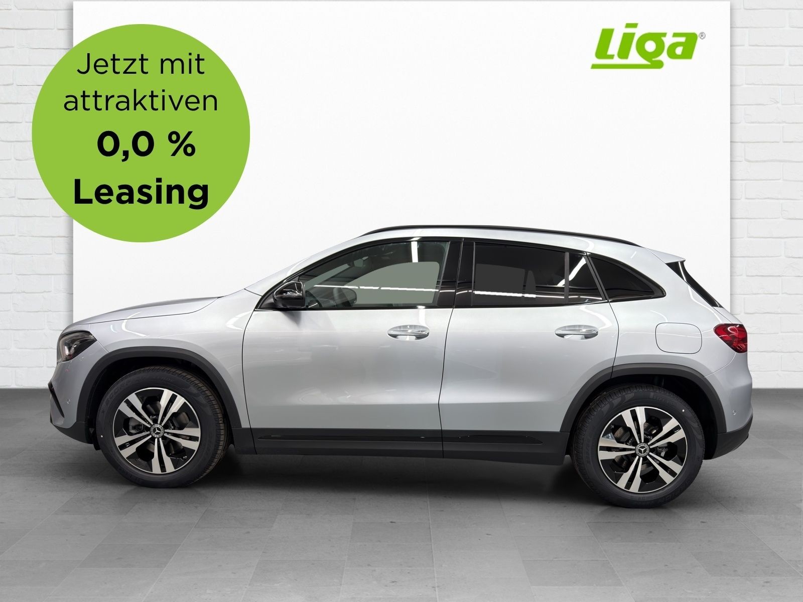 MERCEDES-BENZ GLA 200 Progressive Line Night Star-image-0