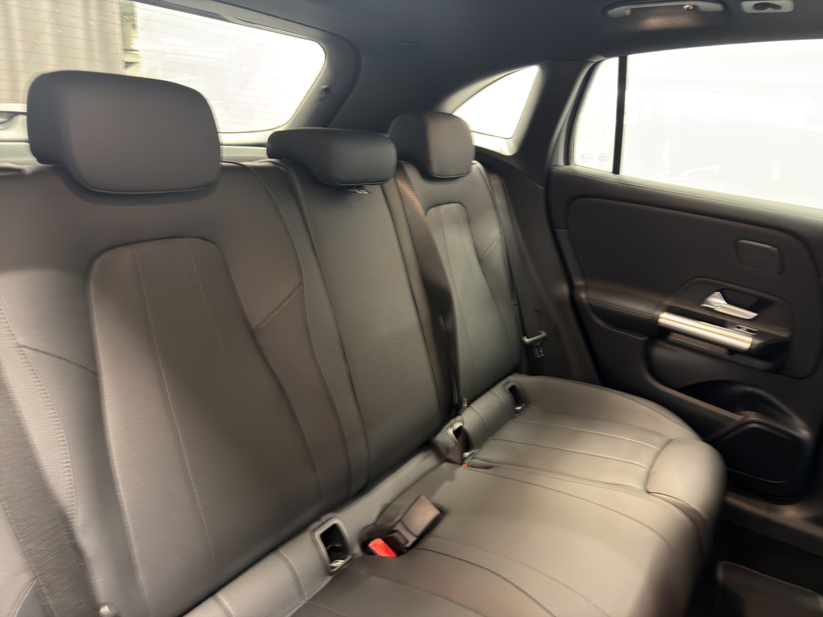 MERCEDES-BENZ GLA 200 Progressive Line Night Star-image-9