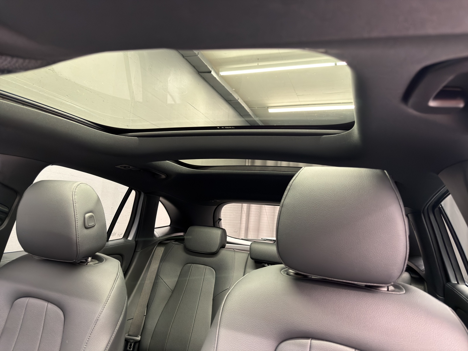 MERCEDES-BENZ GLA 200 Progressive Line Night Star-image-13