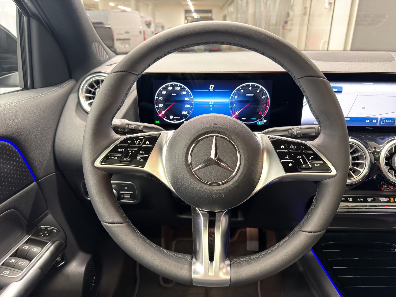 MERCEDES-BENZ GLA 200 Progressive Line Night Star-image-14