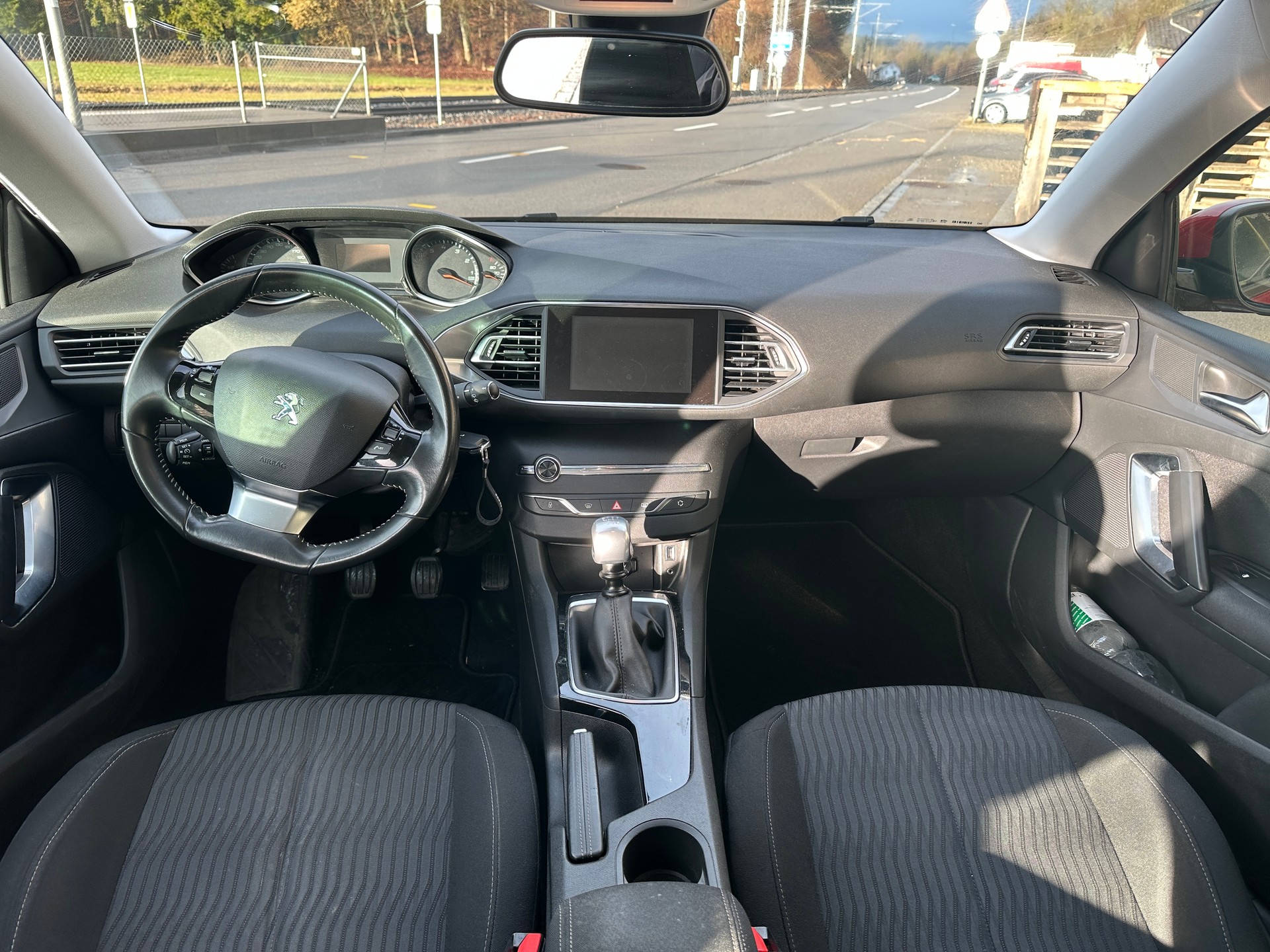 PEUGEOT 308 1.6 THP Allure-image-9