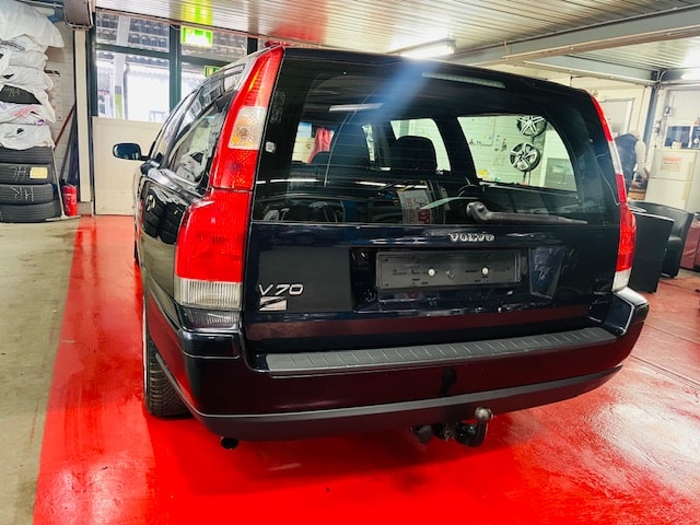 VOLVO V70 2.4 Bi-Fuel Kinetic-image-7