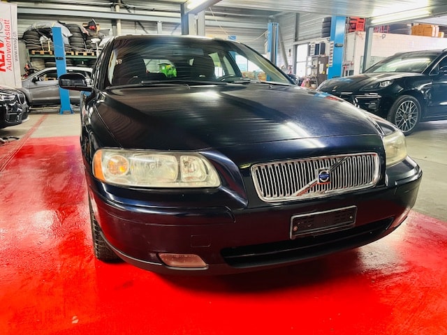 VOLVO V70 2.4 Bi-Fuel Kinetic-image-8