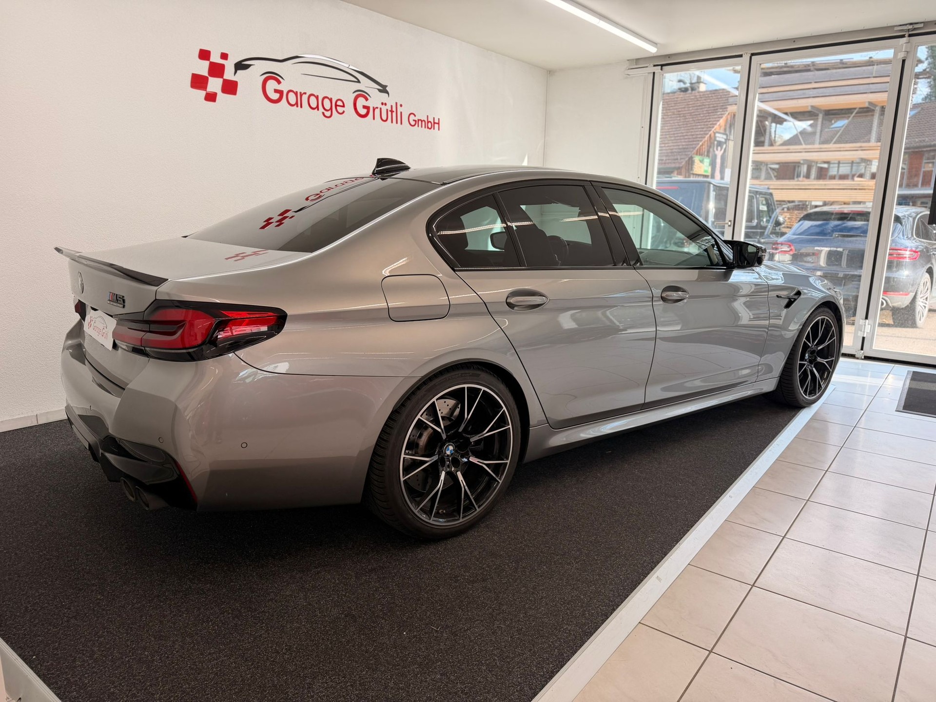 BMW M5 xDrive Competition Drivelogic-showroom-element-3
