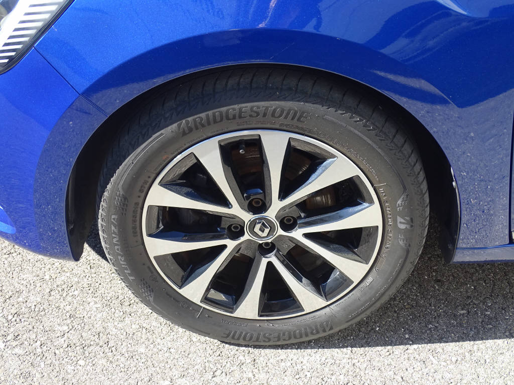RENAULT Clio 1.6 E-Tech Intens-image-1