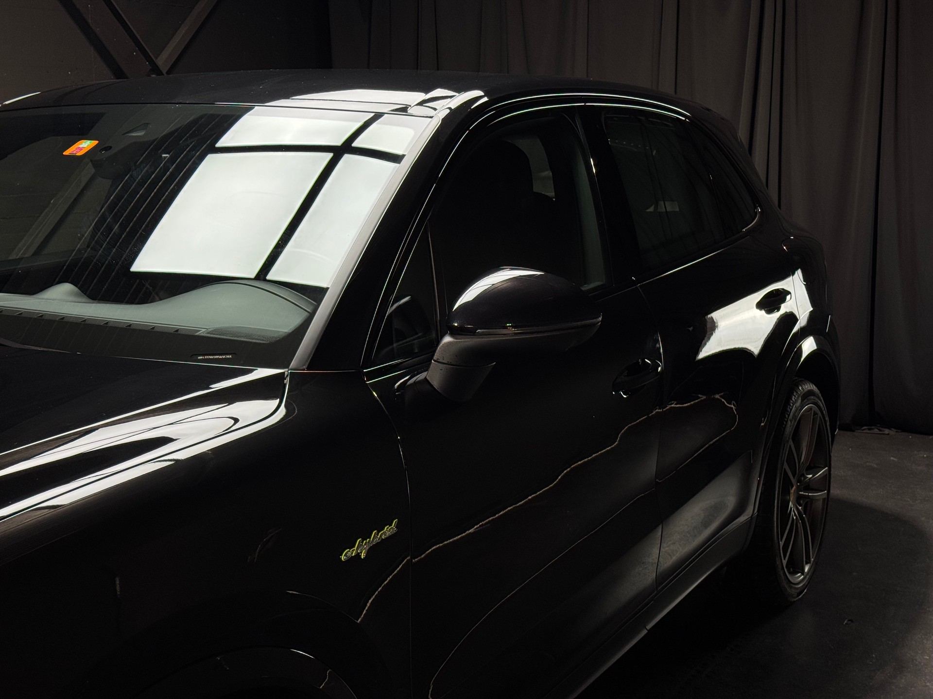 PORSCHE Cayenne E-Hybrid-image-4