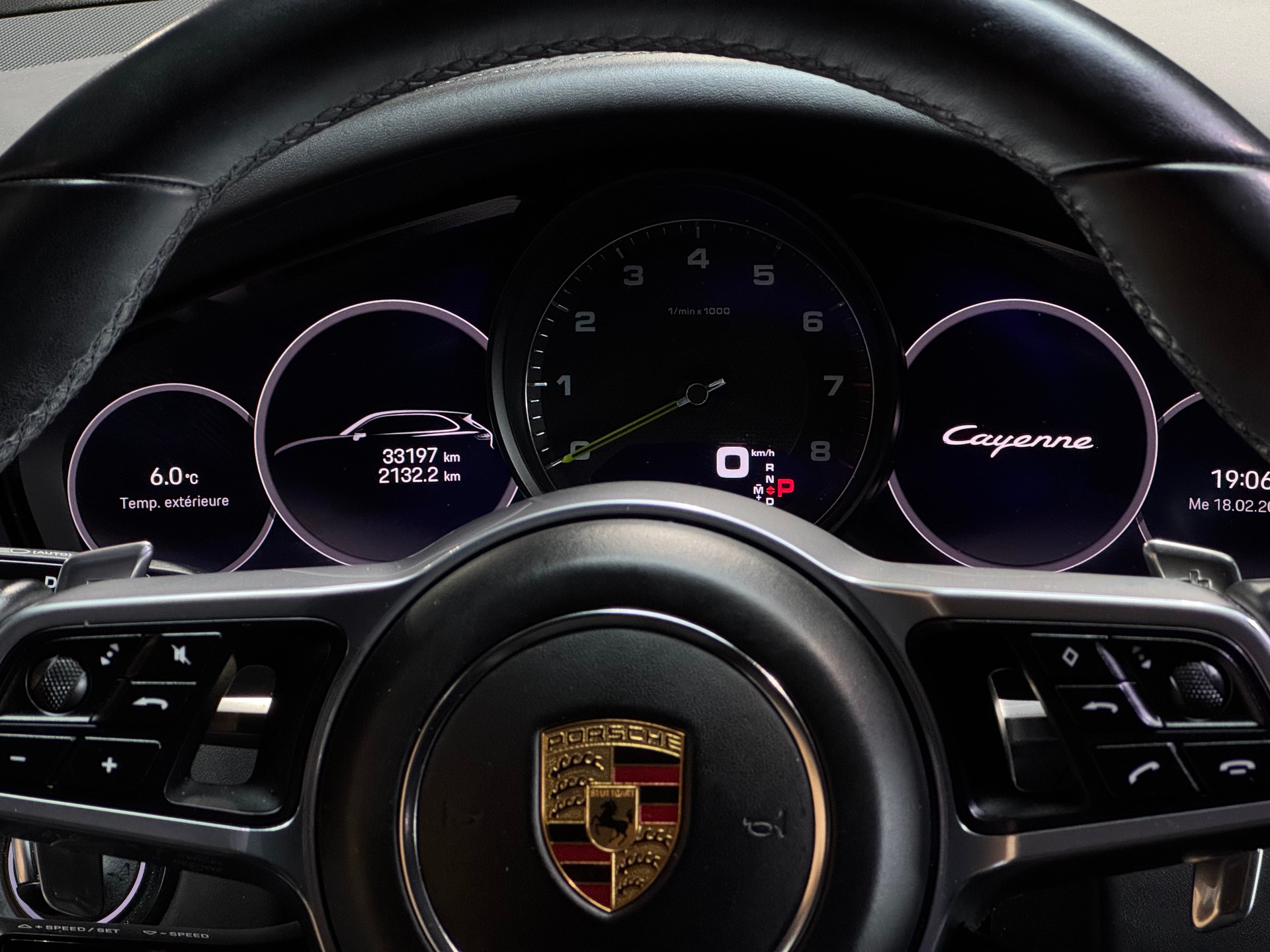 PORSCHE Cayenne E-Hybrid-image-9