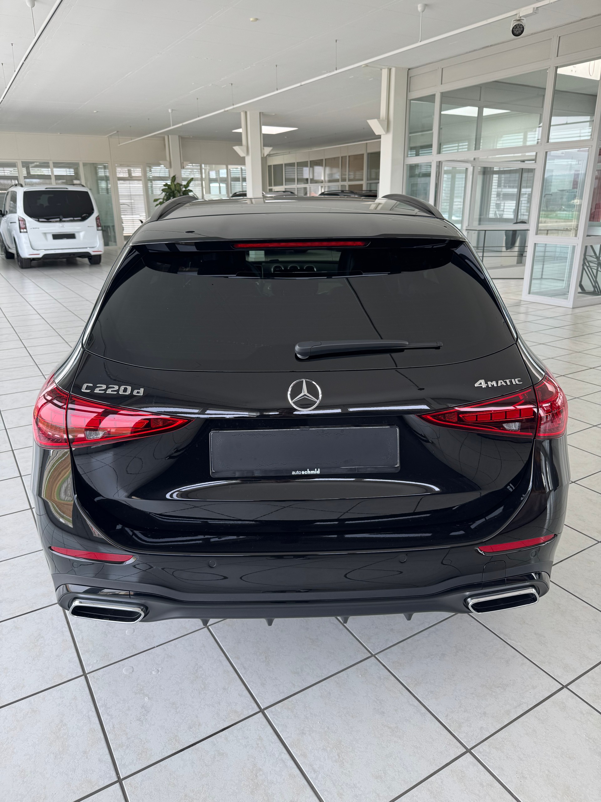 MERCEDES-BENZ C 220 d T 4 Matic Swiss Star-image-4