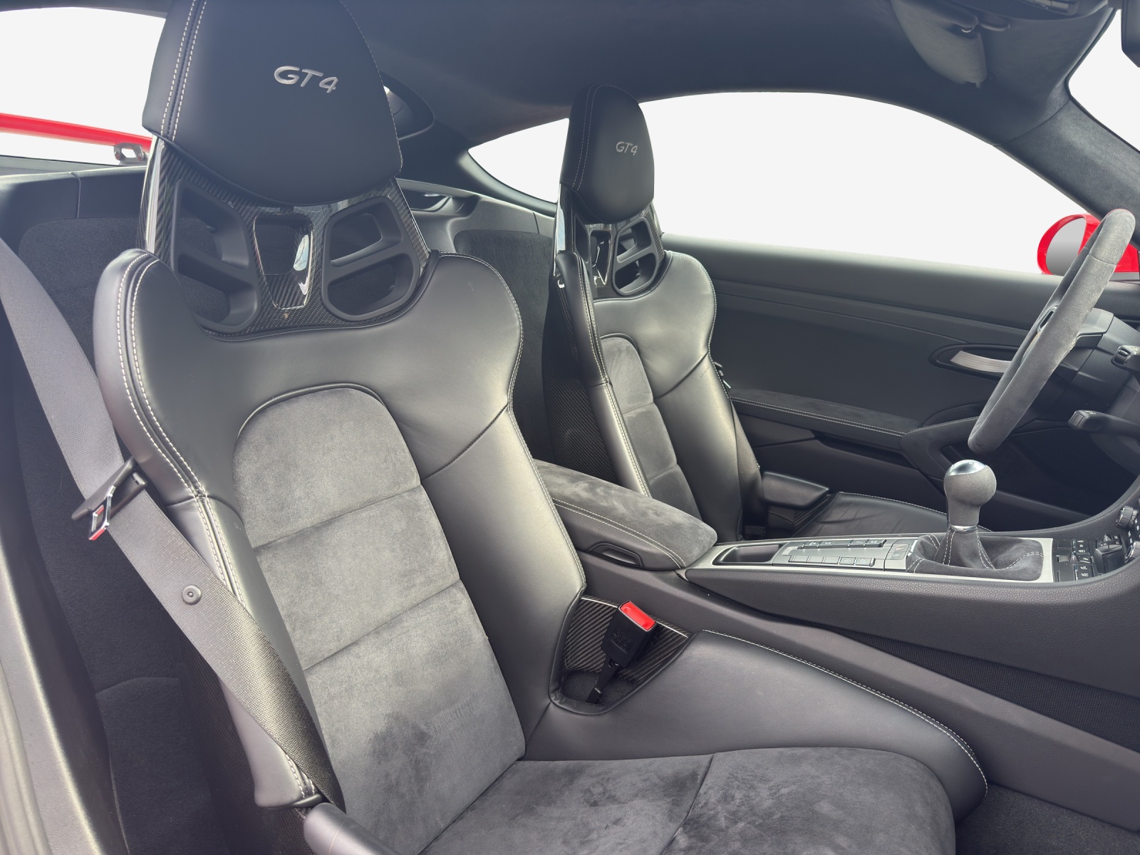 PORSCHE 718 Cayman GT4-image-14