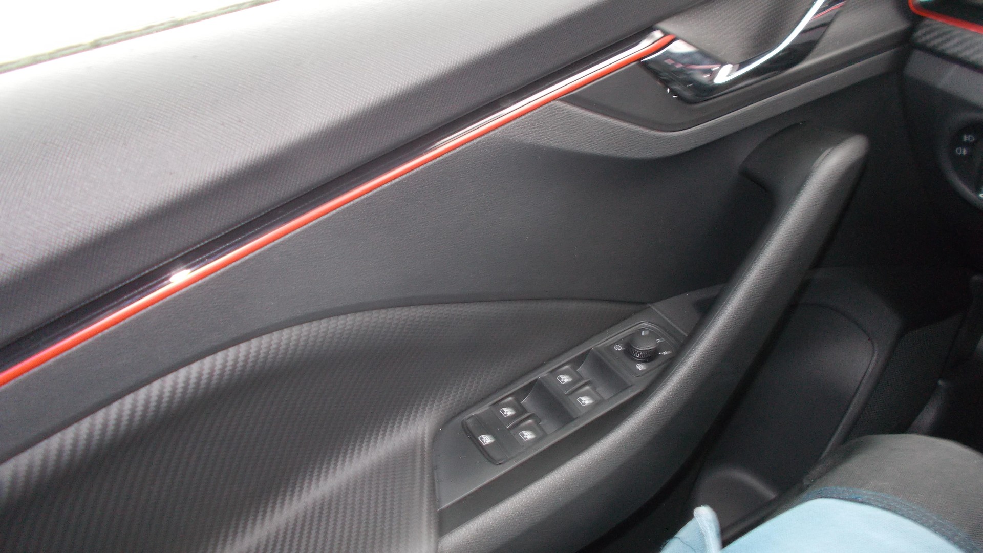 SKODA Kamiq 1.5 TSI Monte Carlo DSG-image-5