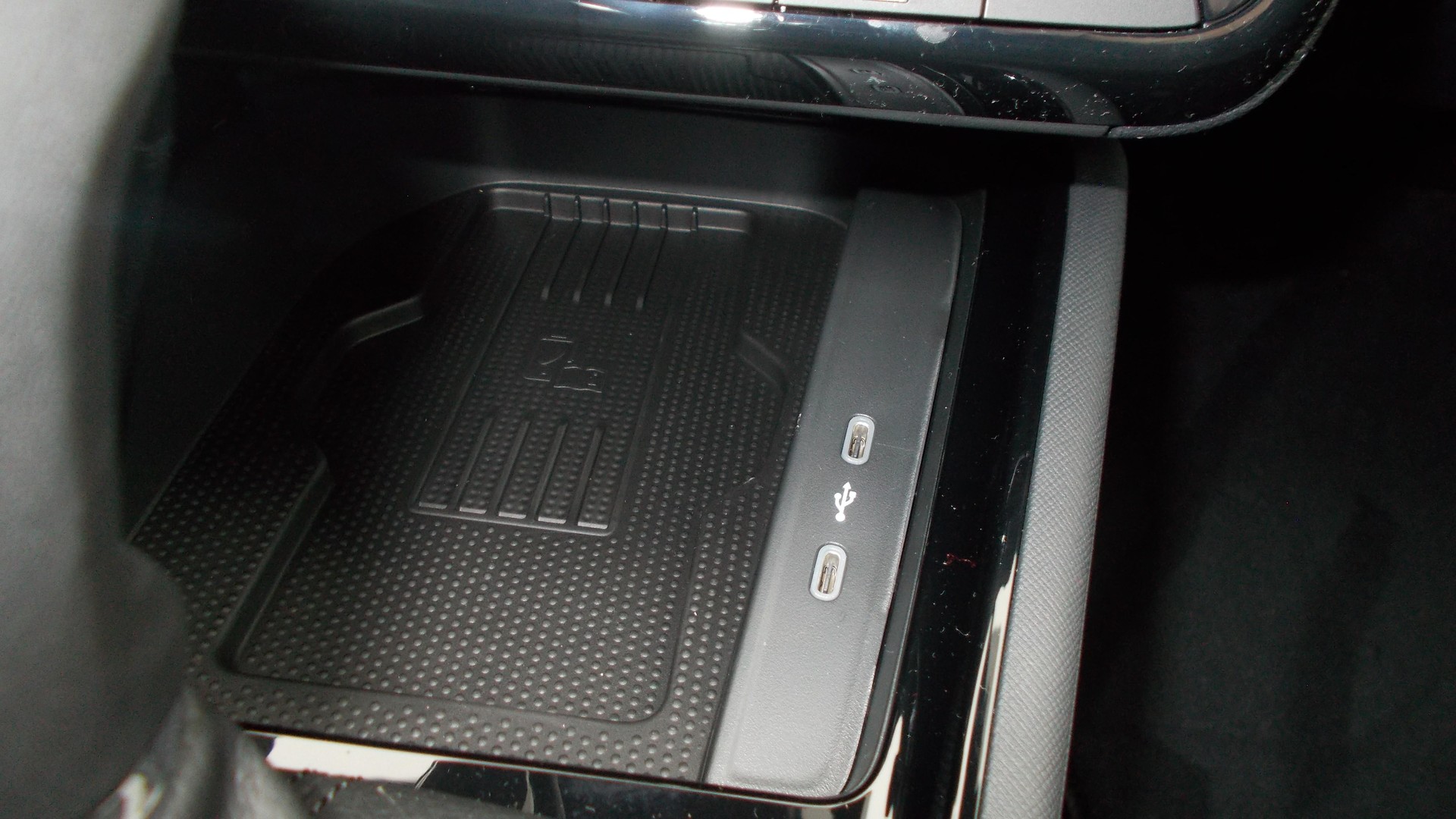 SKODA Kamiq 1.5 TSI Monte Carlo DSG-image-9