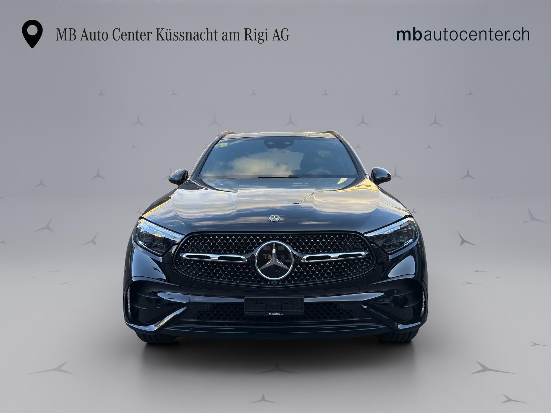 MERCEDES-BENZ GLC 200 AMG Line 4matic-image-1