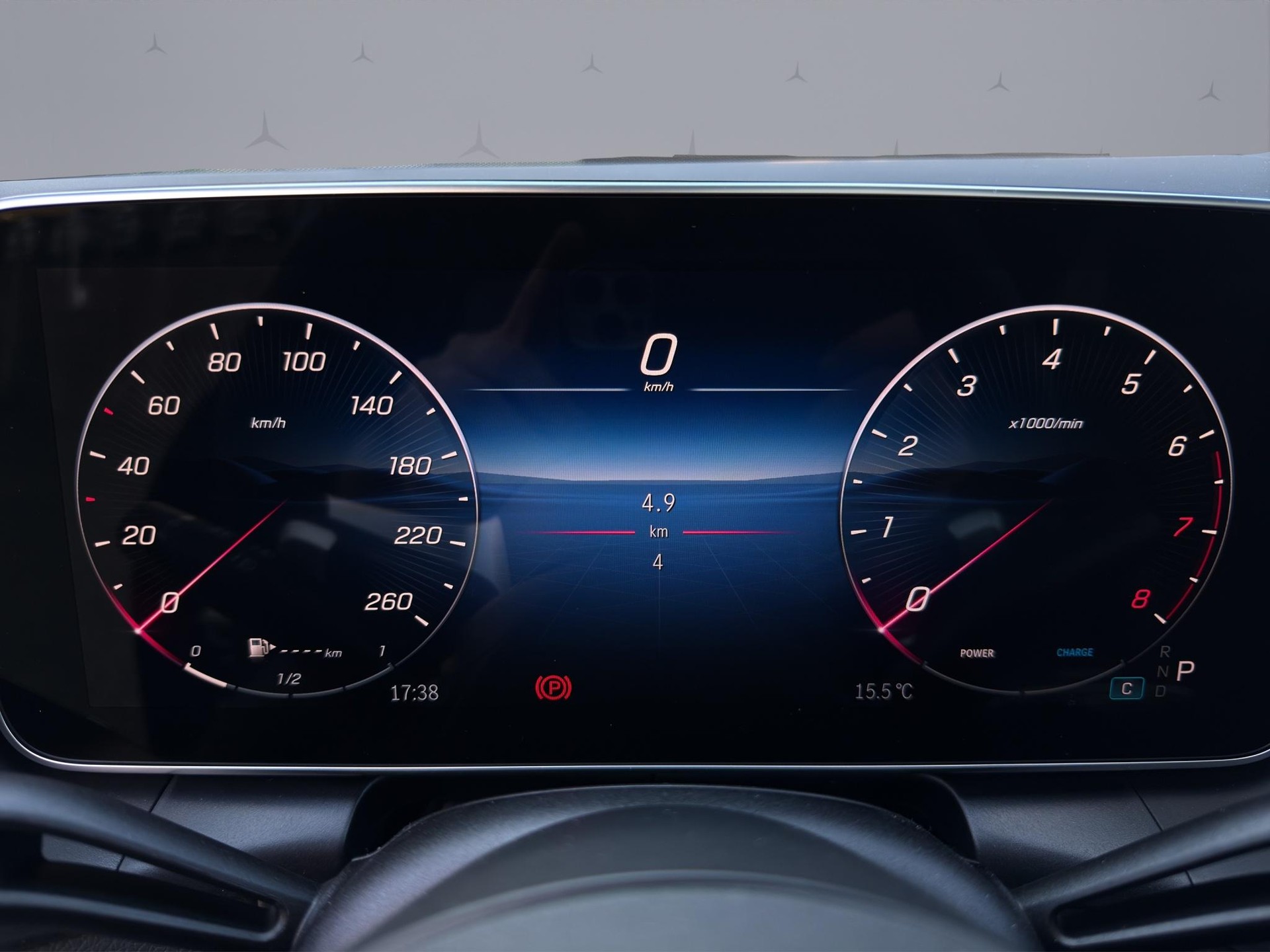 MERCEDES-BENZ GLC 200 AMG Line 4matic-image-11