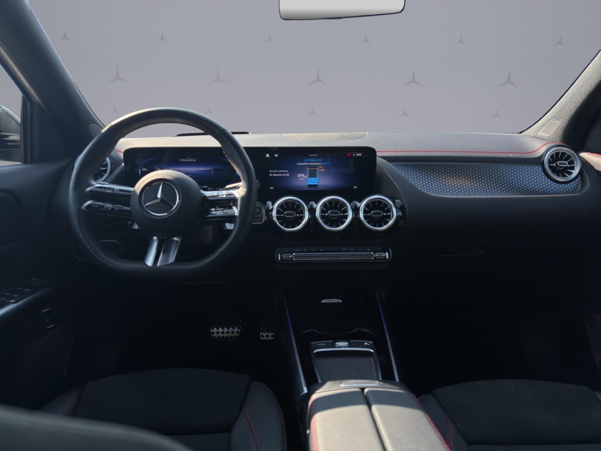 MERCEDES-BENZ EQA 350 Swiss Star AMG Line 4matic-image-12