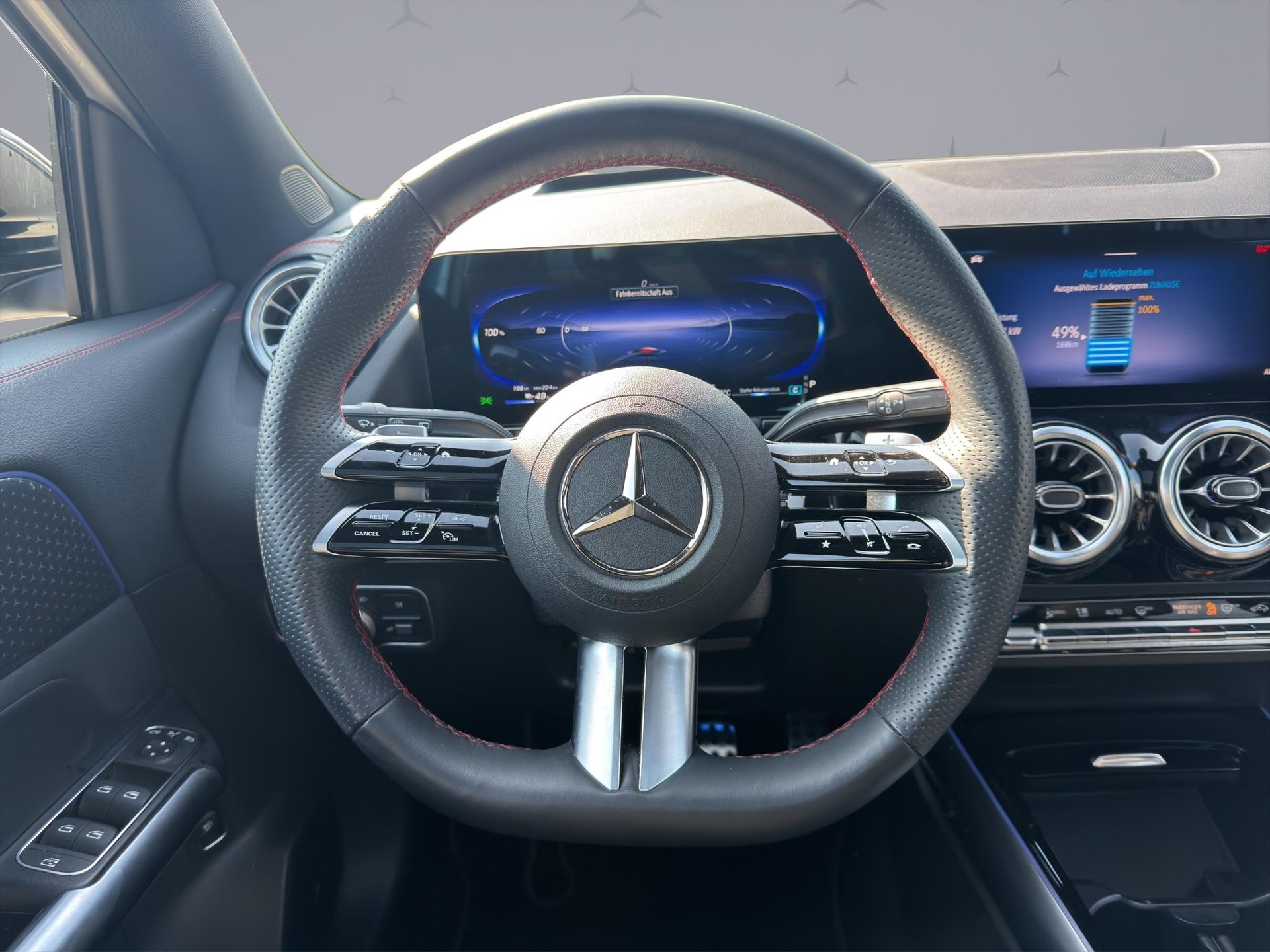 MERCEDES-BENZ EQA 350 Swiss Star AMG Line 4matic-image-11