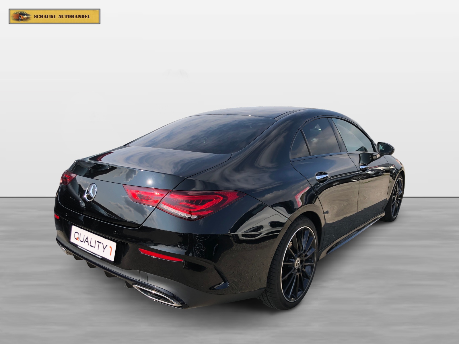 MERCEDES-BENZ CLA 180 AMG Line 7G-DCT-showroom-element-3