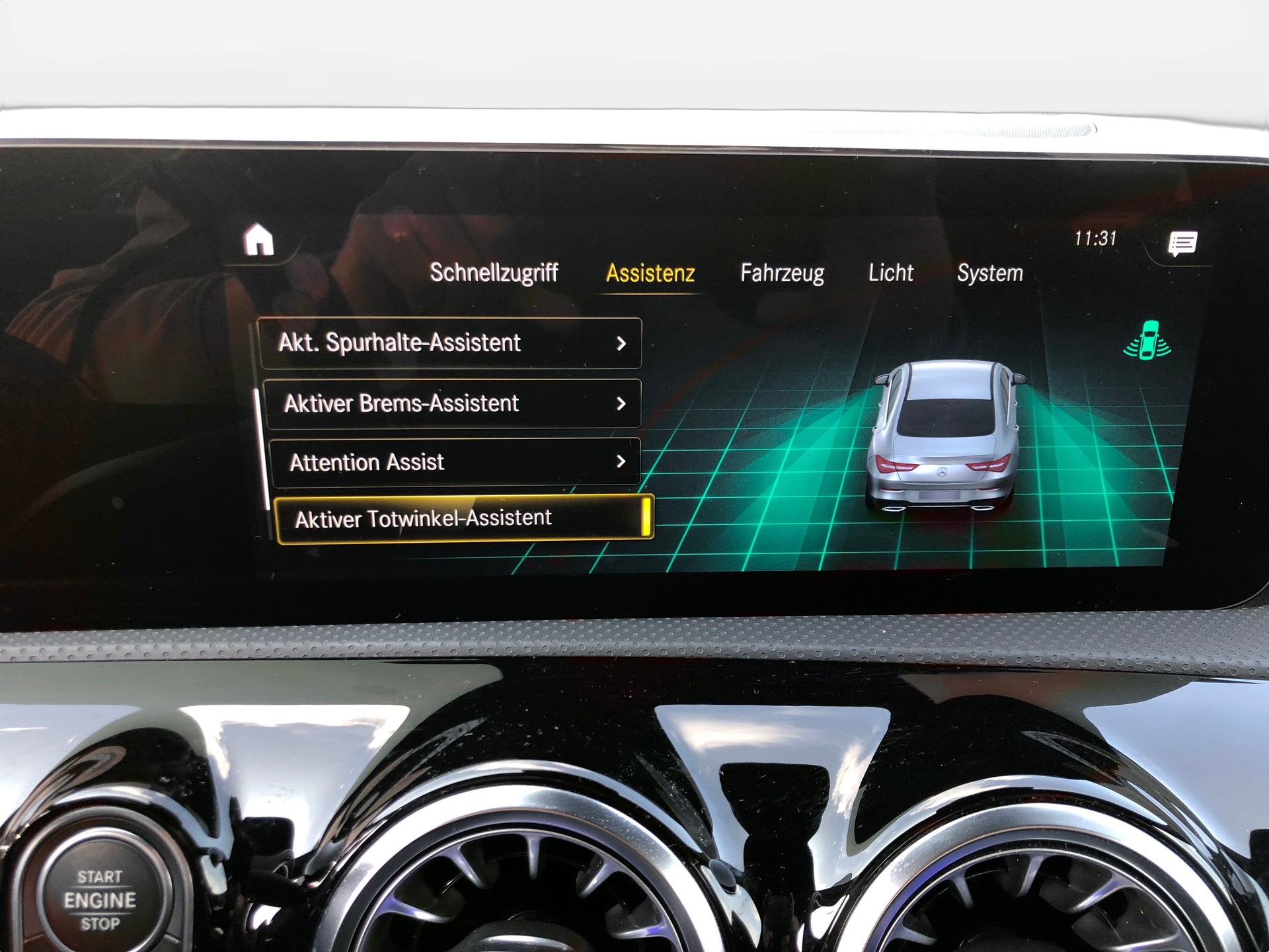 MERCEDES-BENZ CLA 180 AMG Line 7G-DCT-image-9