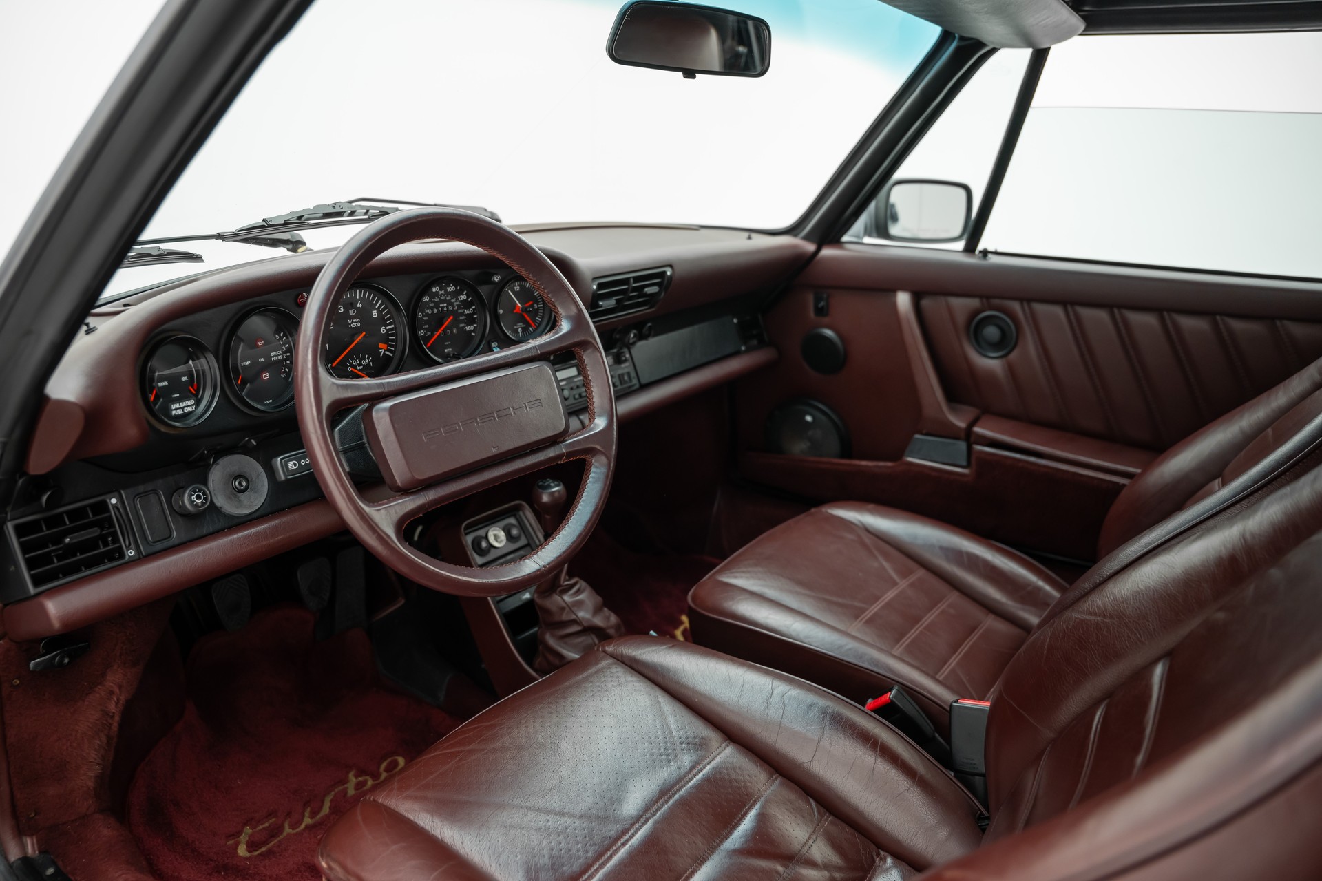 PORSCHE 911 Turbo Cabriolet-image-7