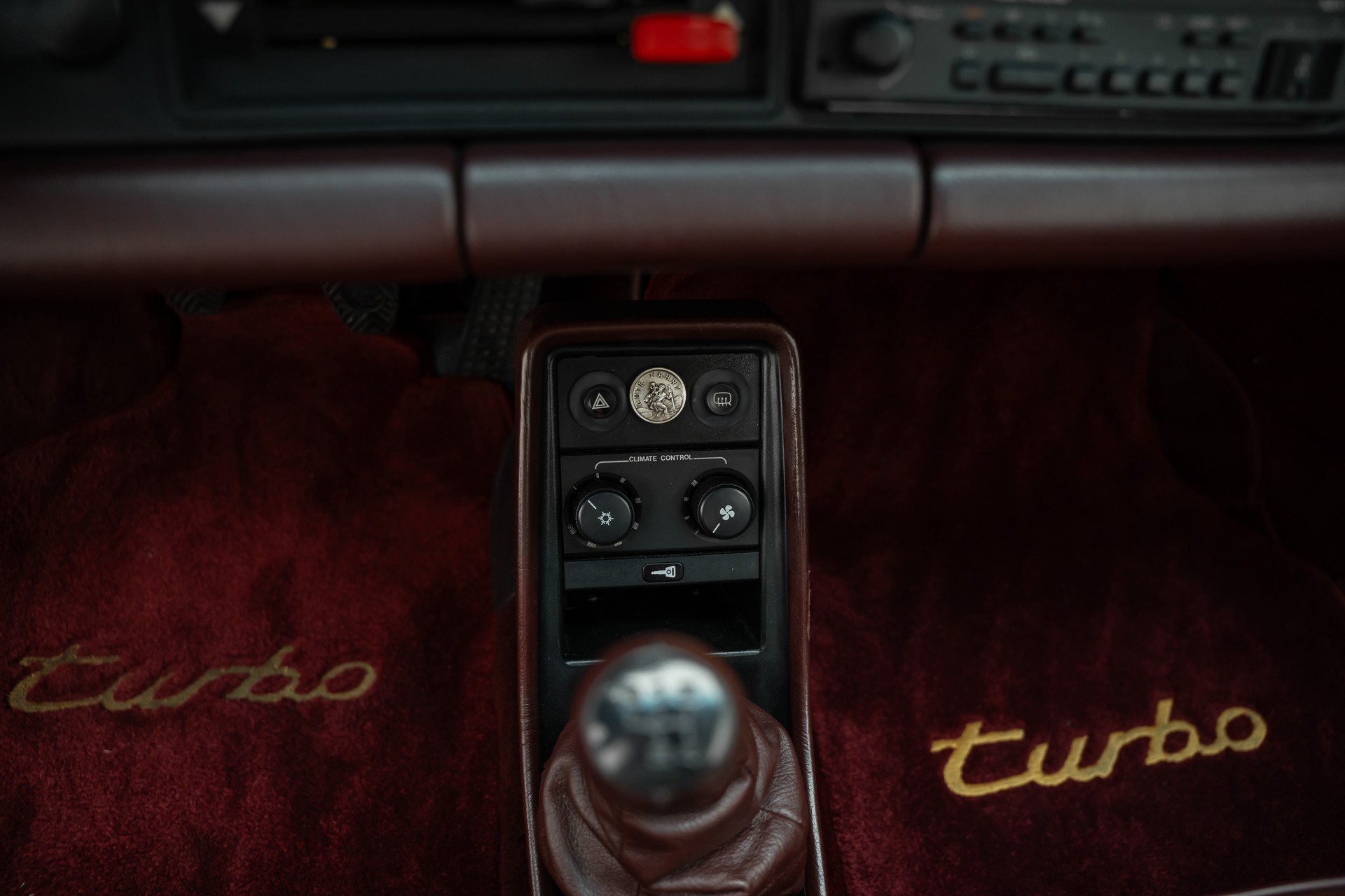 PORSCHE 911 Turbo Cabriolet-image-14