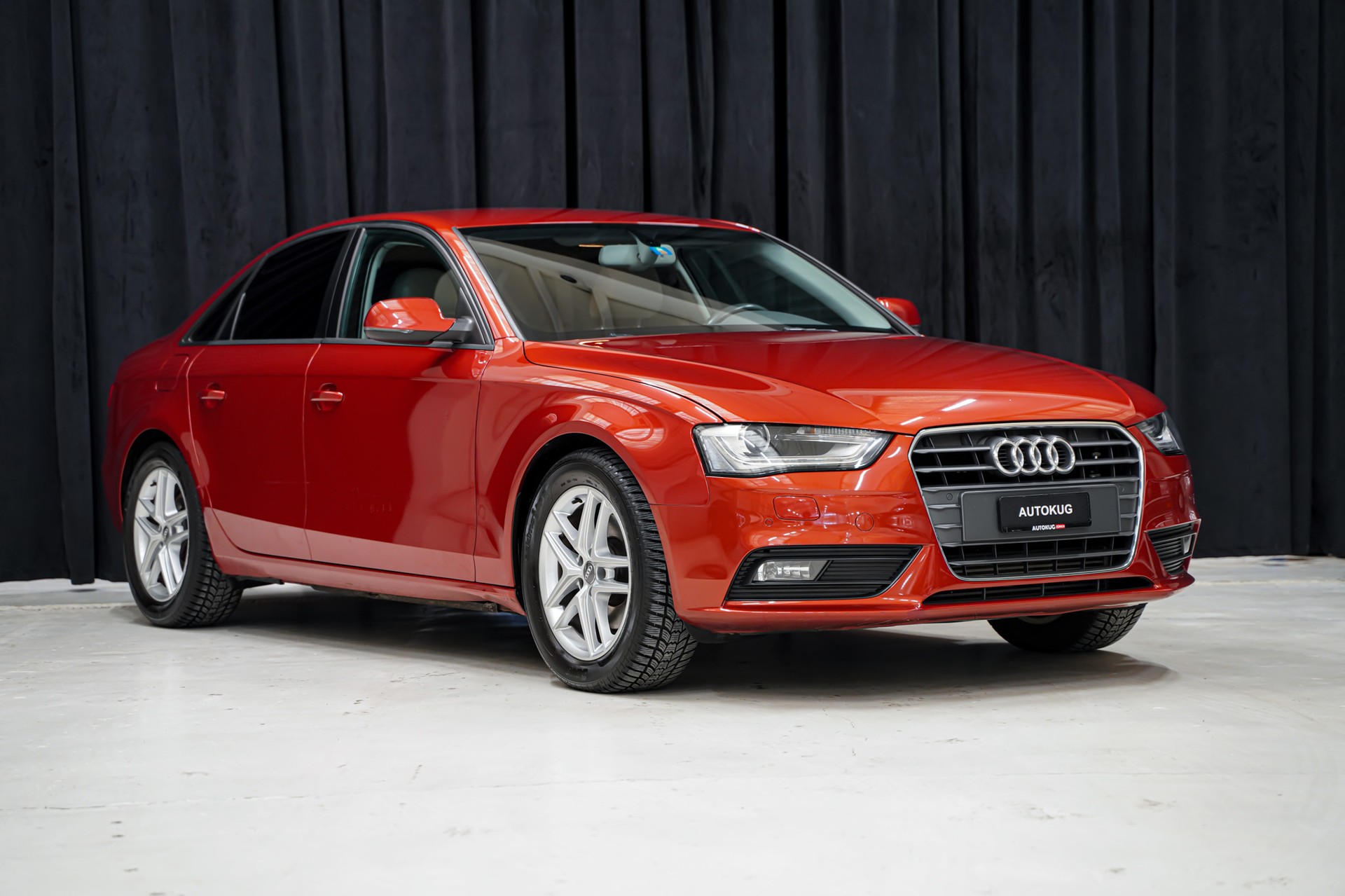 AUDI A4 Limousine 1.8 TFSI-showroom-element-2