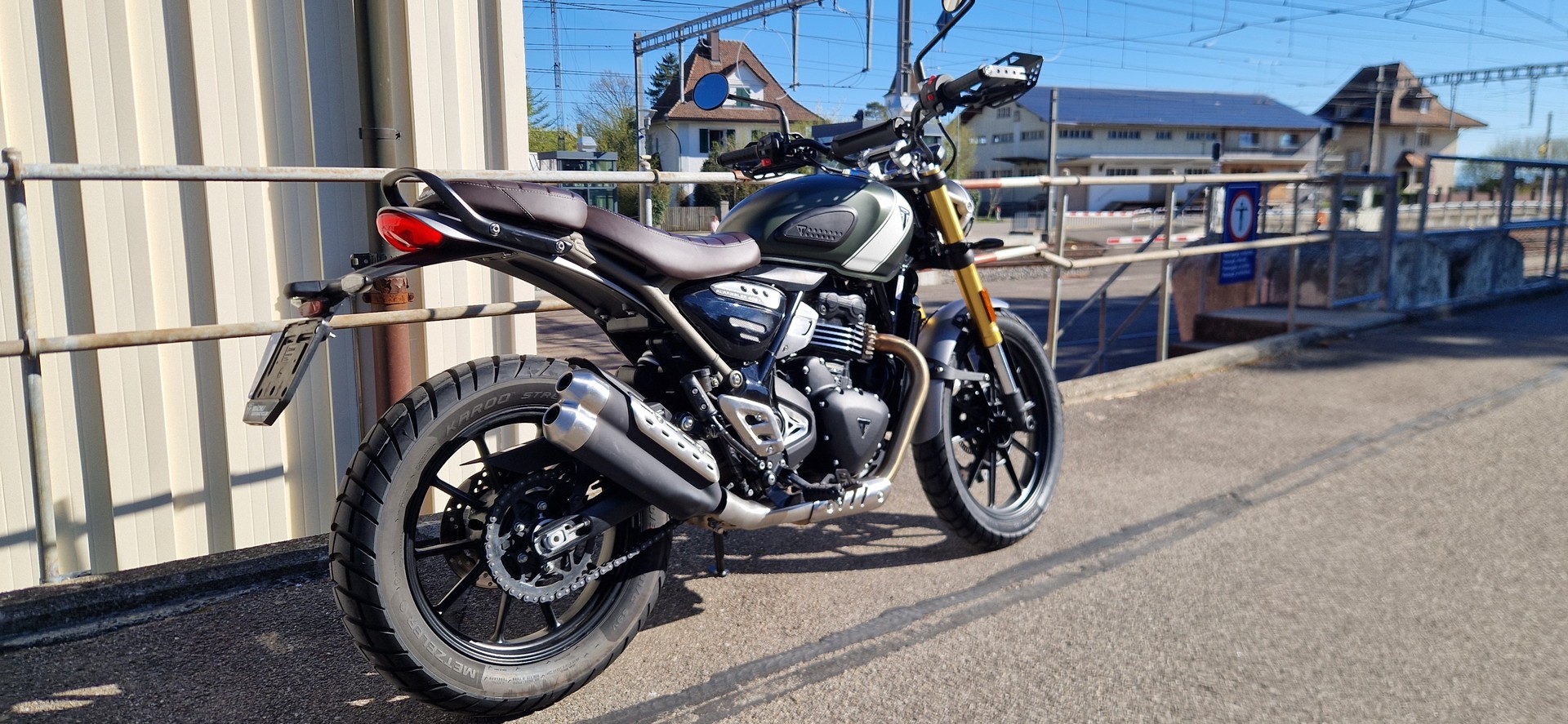 TRIUMPH Scrambler 400 X-showroom-element-2