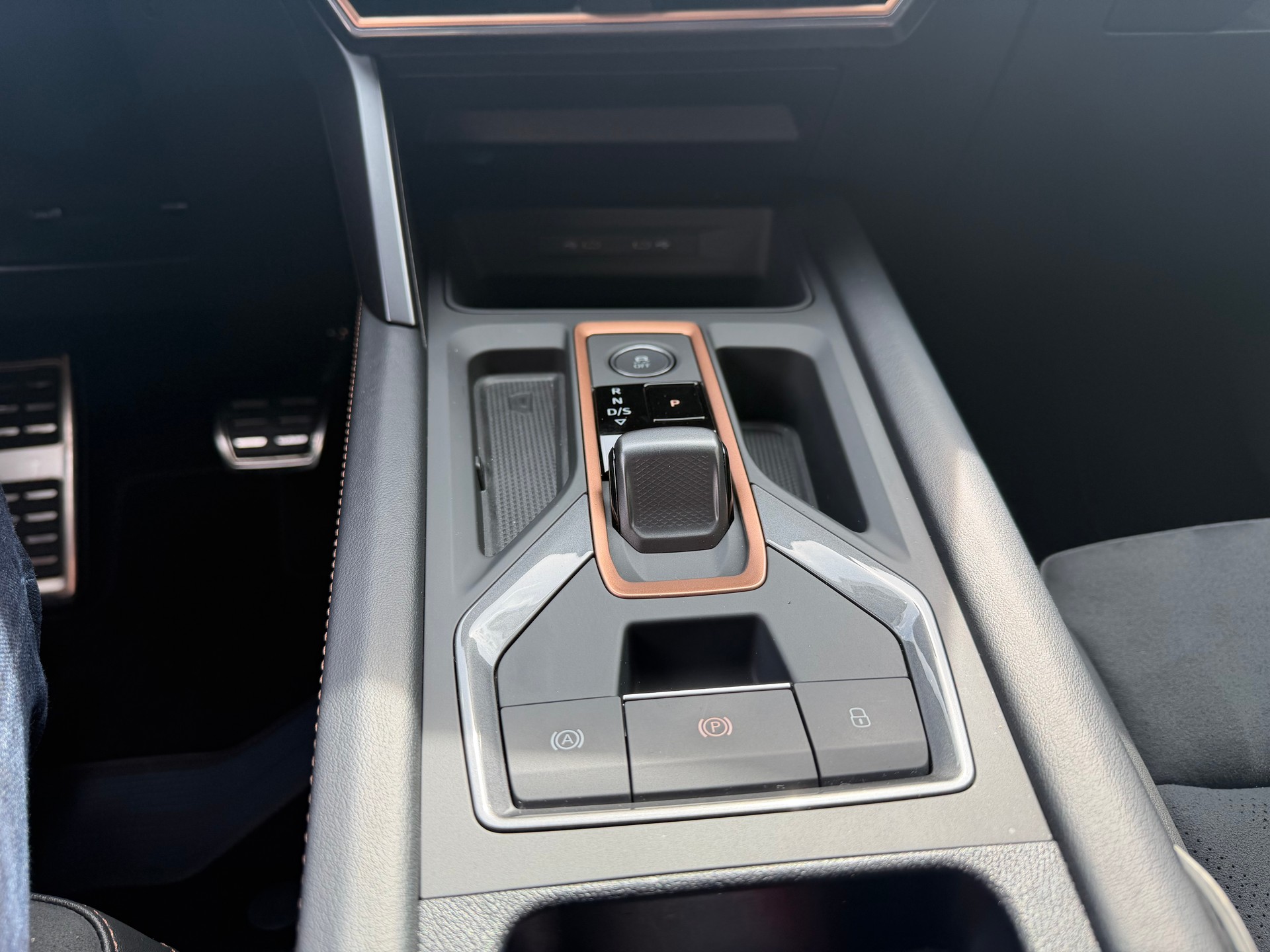 CUPRA Formentor 1.5 e-HYBRID pHEV VZ DSG-image-23