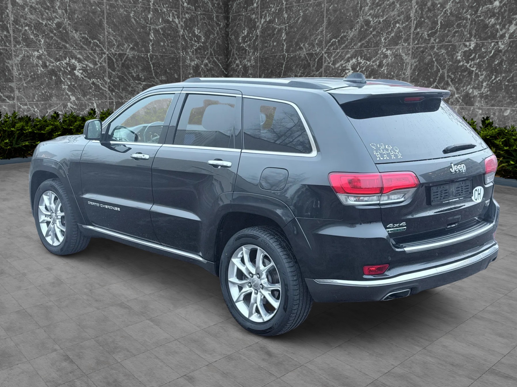 JEEP Grand Cherokee 3.0 CRD Summit Automatic-image-3