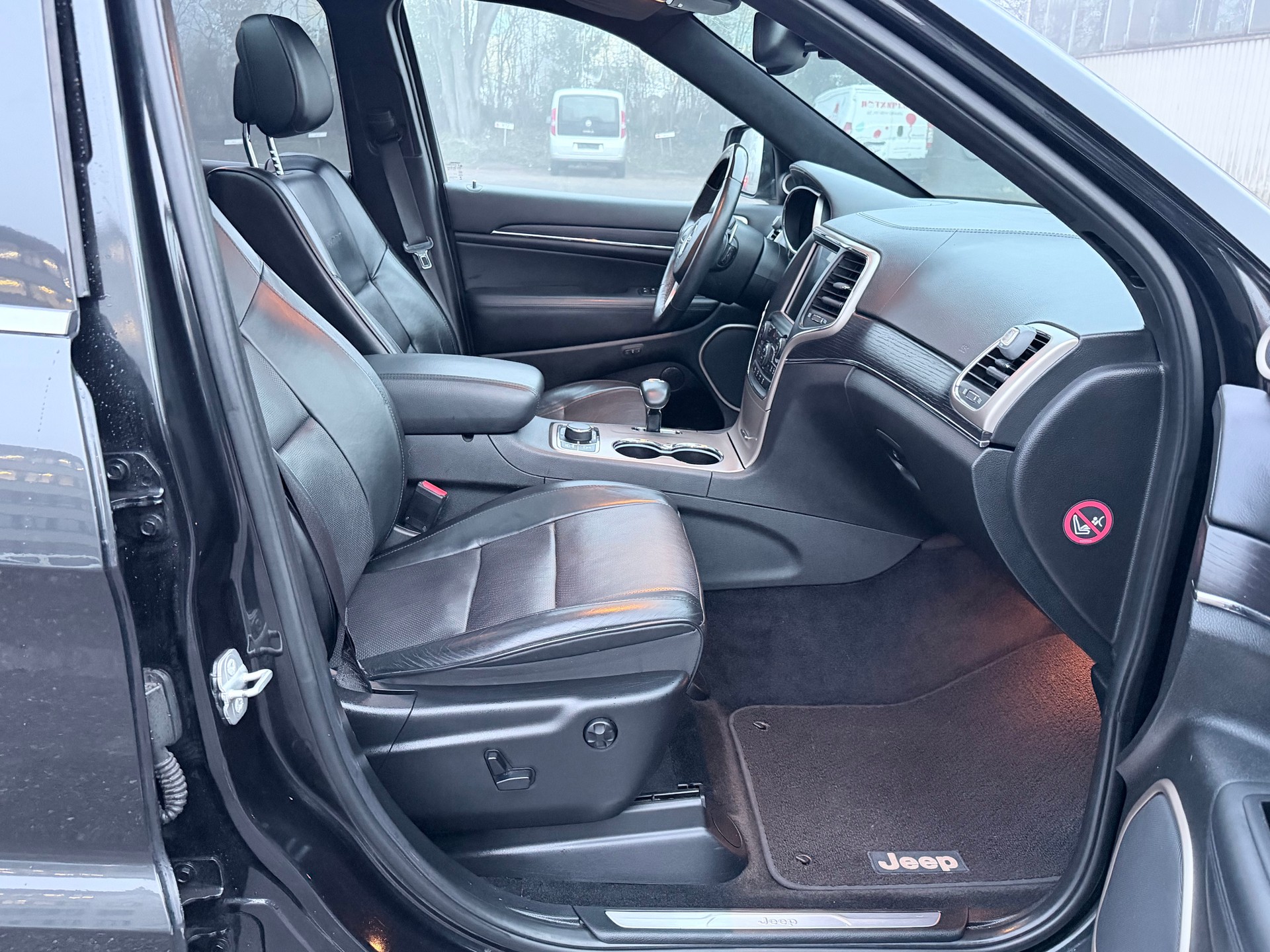 JEEP Grand Cherokee 3.0 CRD Summit Automatic-image-6
