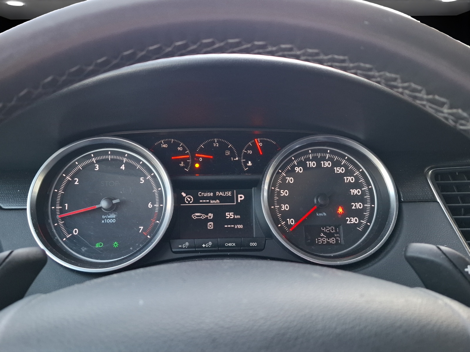 PEUGEOT 508 1.6 16V T Allure-image-11
