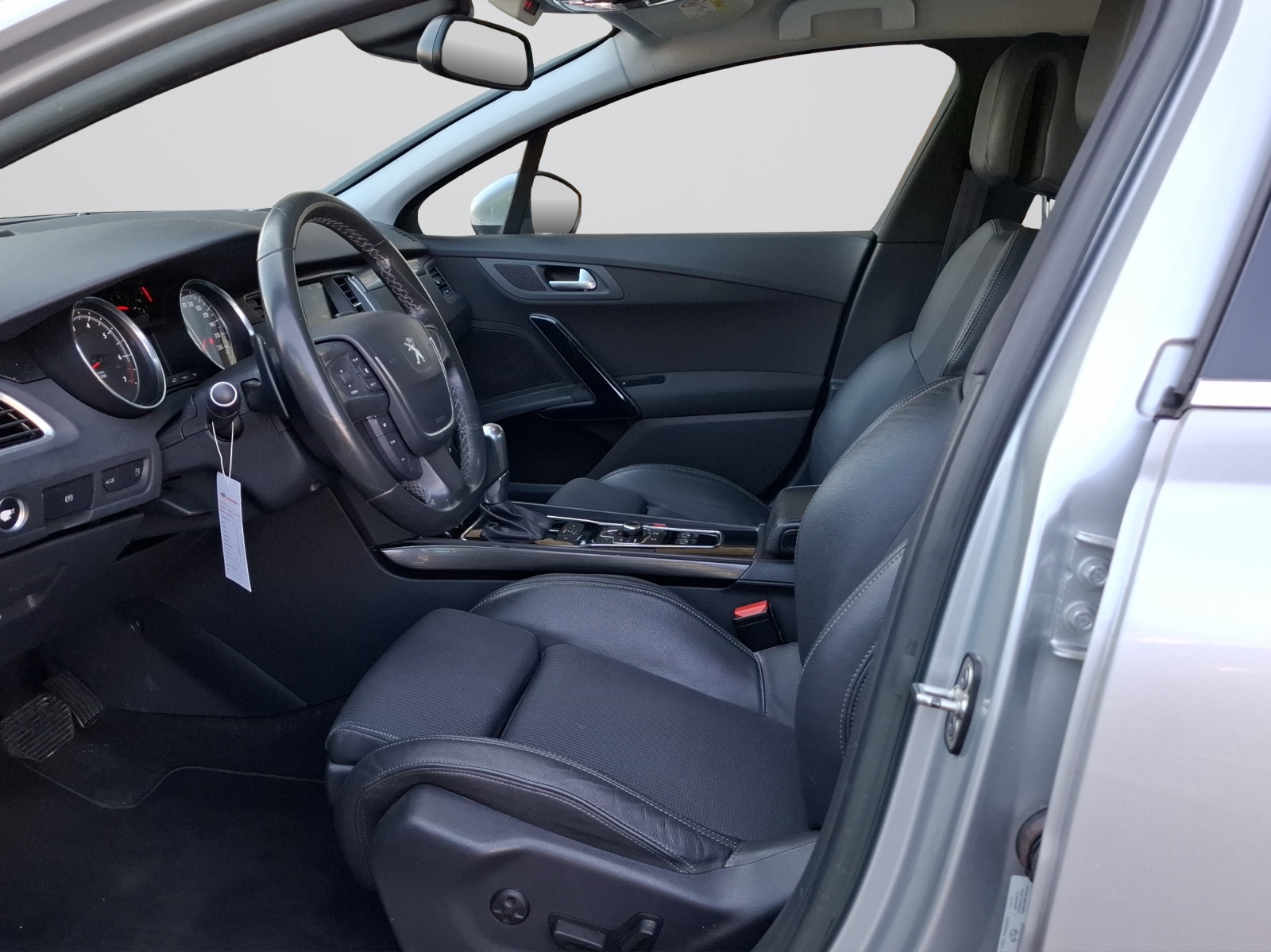PEUGEOT 508 1.6 16V T Allure-image-3
