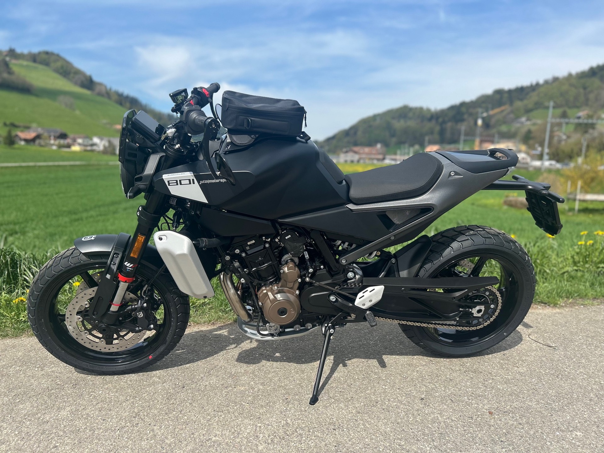 HUSQVARNA Svartpilen 801 Spezial-image-3