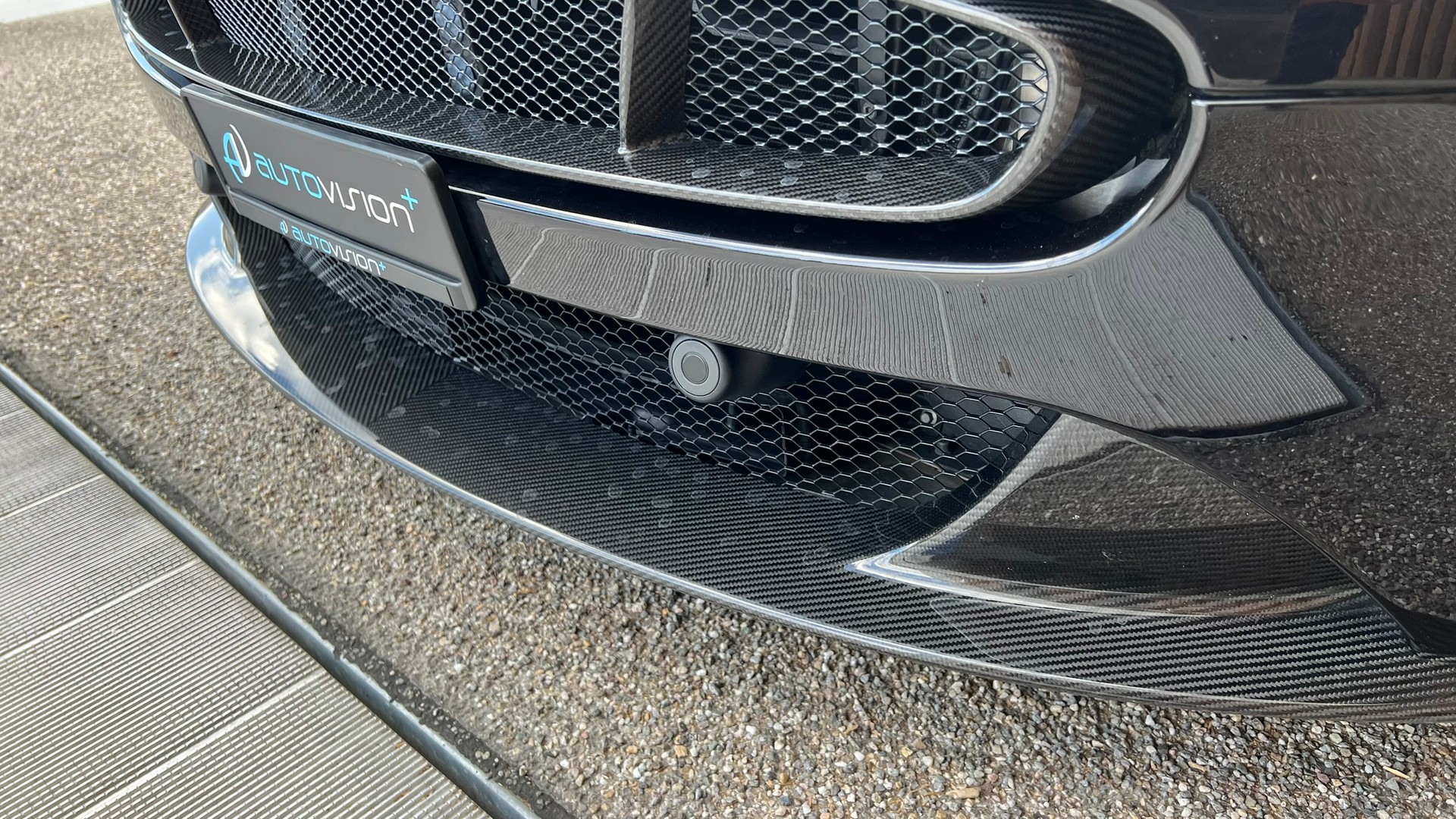 ASTON MARTIN V12 VANTAGE 5.9 S SPORTSHIFT CARBON l 574 PS-image-21