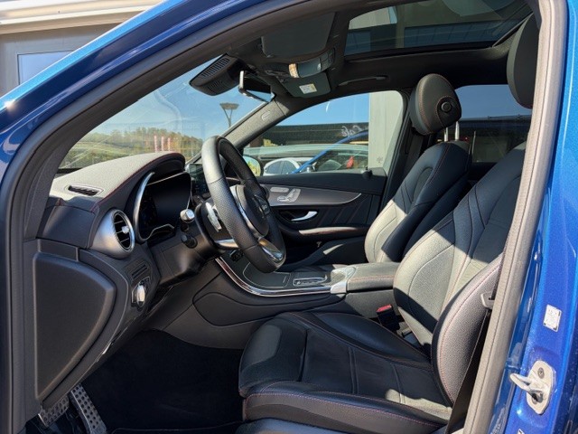 MERCEDES-BENZ GLC 300 AMG Line 4Matic 9G-Tronic-showroom-element-2