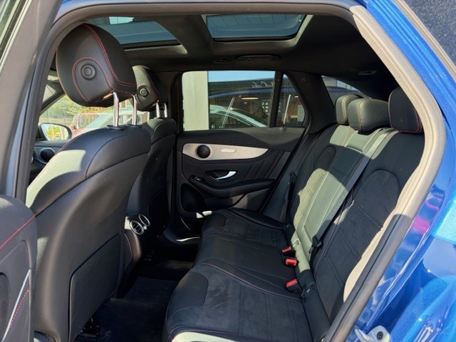 MERCEDES-BENZ GLC 300 AMG Line 4Matic 9G-Tronic-image-8