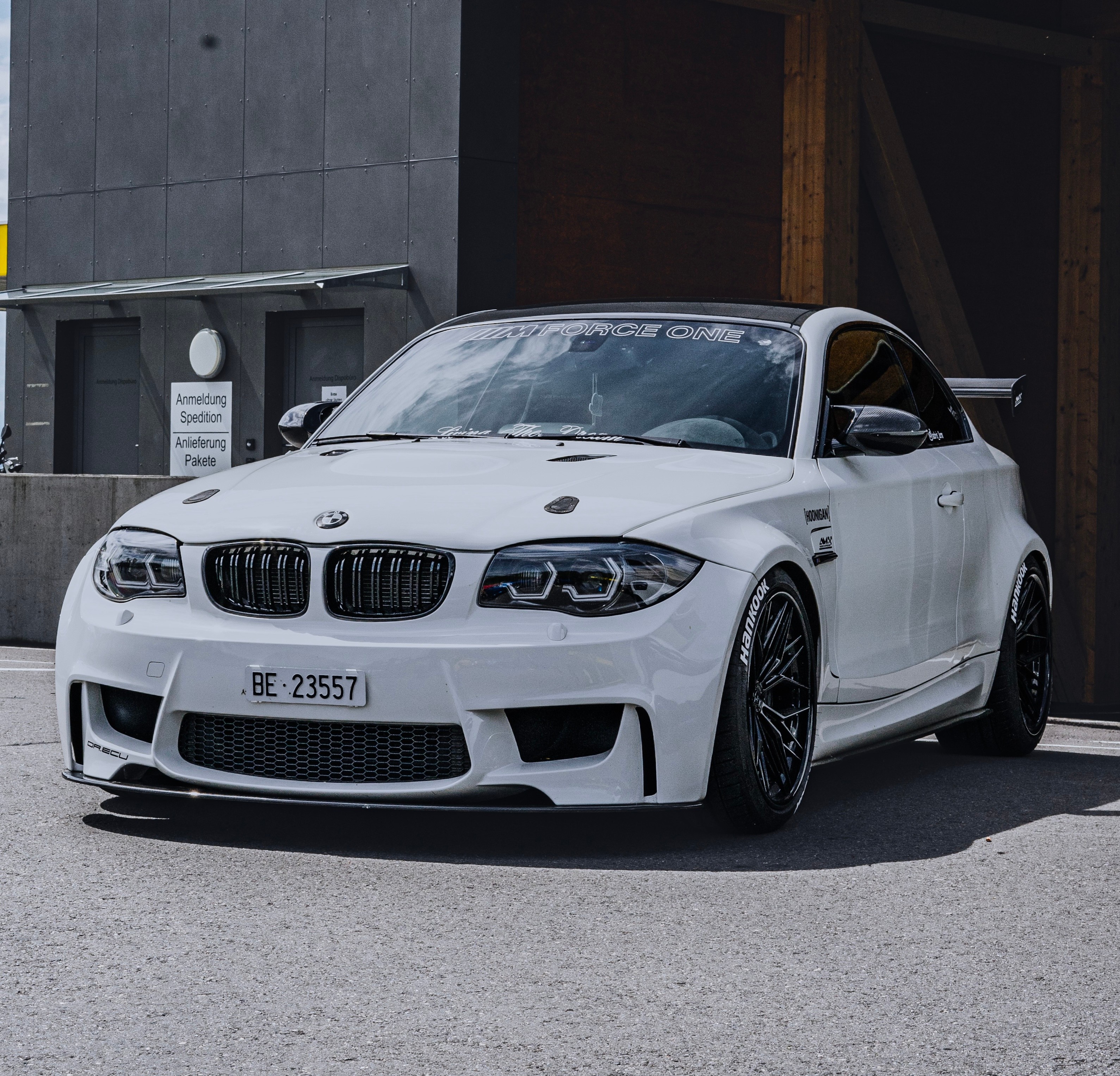 Car photo