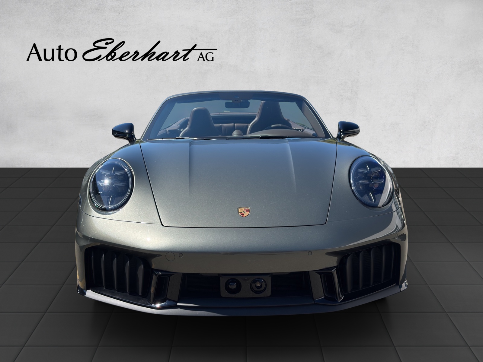 PORSCHE 911 Carrera 4 GTS Cabriolet Aventuringrün-showroom-element-3