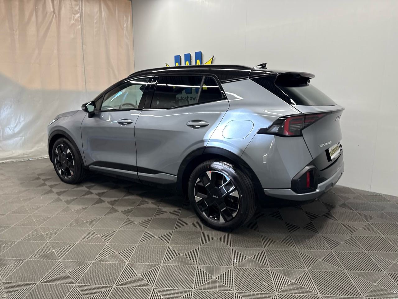 KIA Sportage 1.6T-GDi PHEV GT-Line-image-1