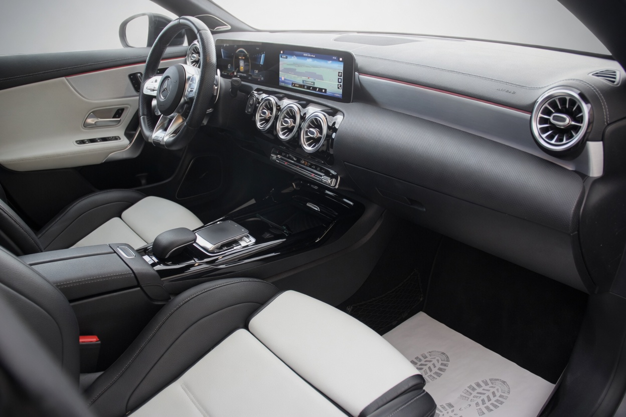 MERCEDES-BENZ CLA 35 AMG 4Matic 7G-DCT-image-11