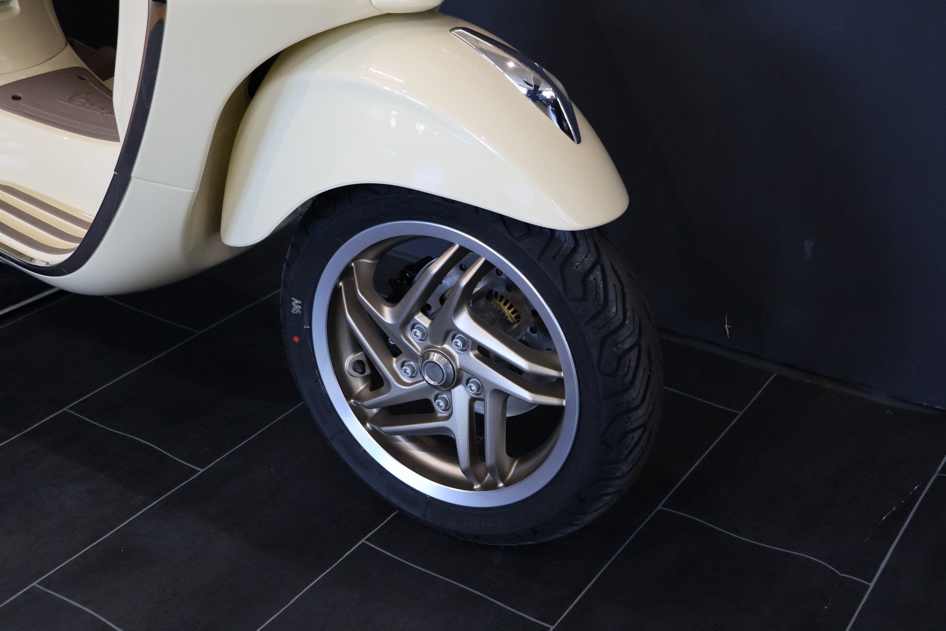 PIAGGIO Vespa Primavera 125 S E5+ MY26 (4 Jahre Garantie)-image-12