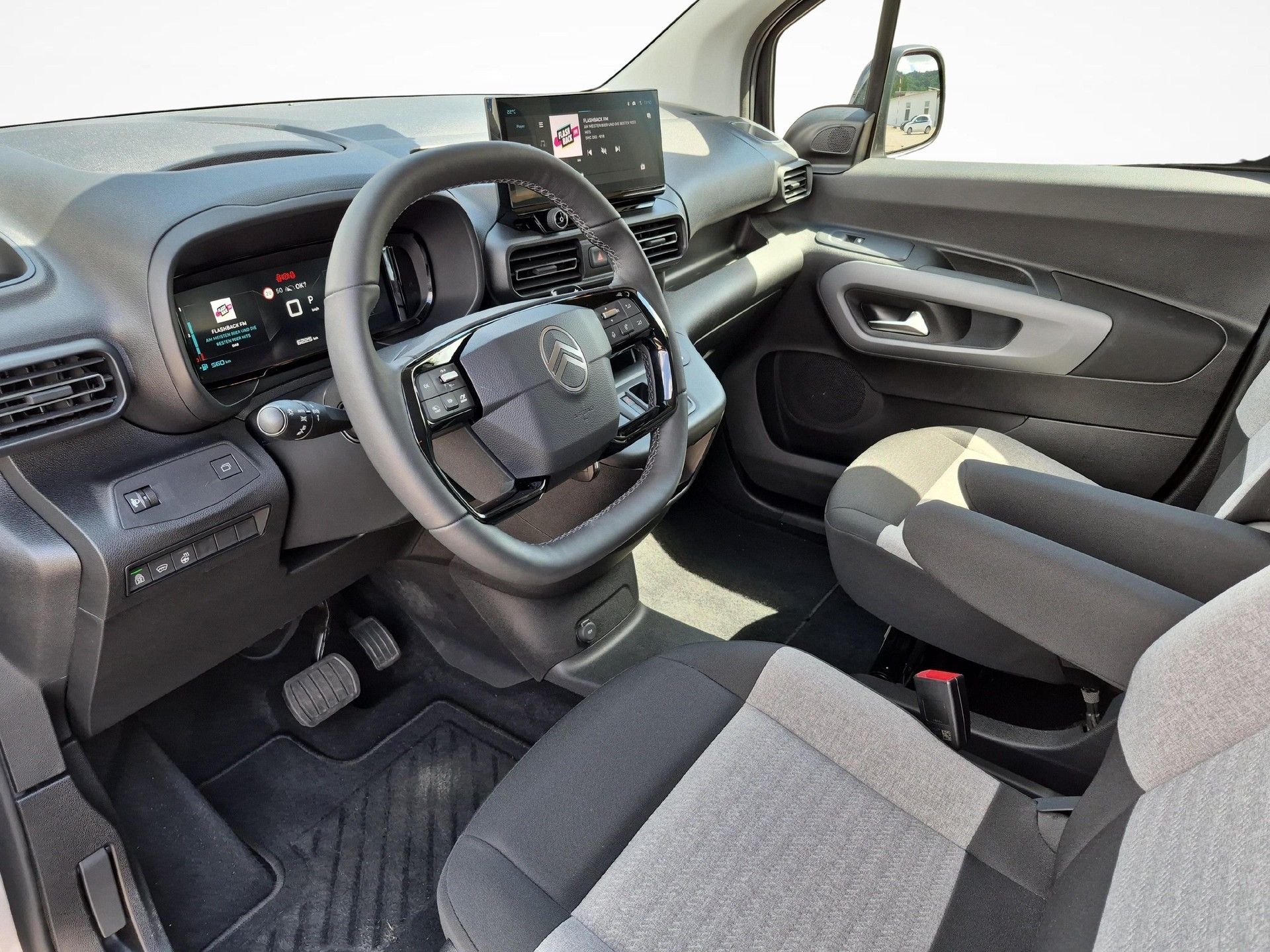 CITROEN Berlingo 1.5 BlueHDi 130 Max / Jetzt mit attraktivem 1.99% Leasing-image-12