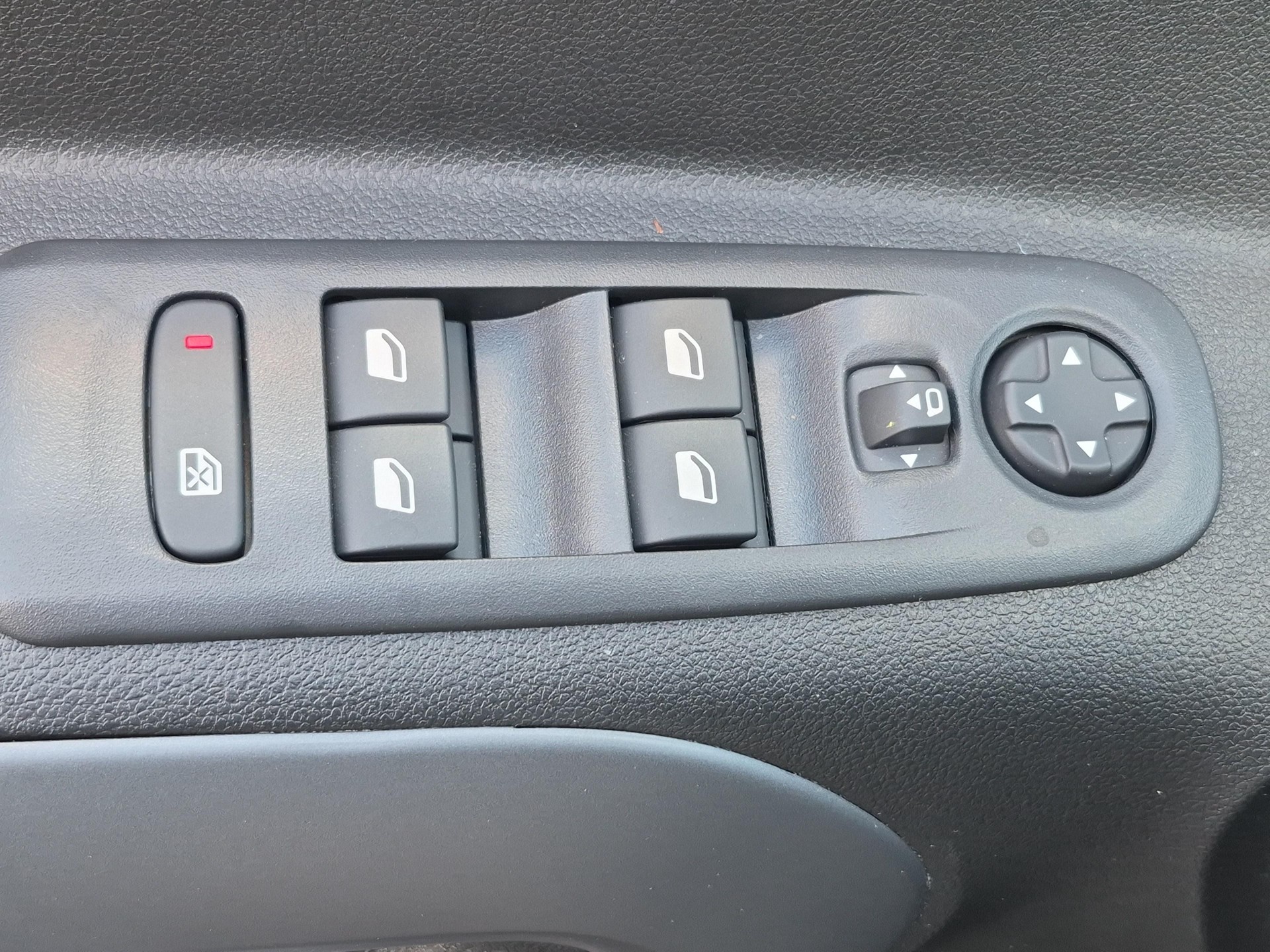 CITROEN Berlingo 1.5 BlueHDi 130 Max-image-17