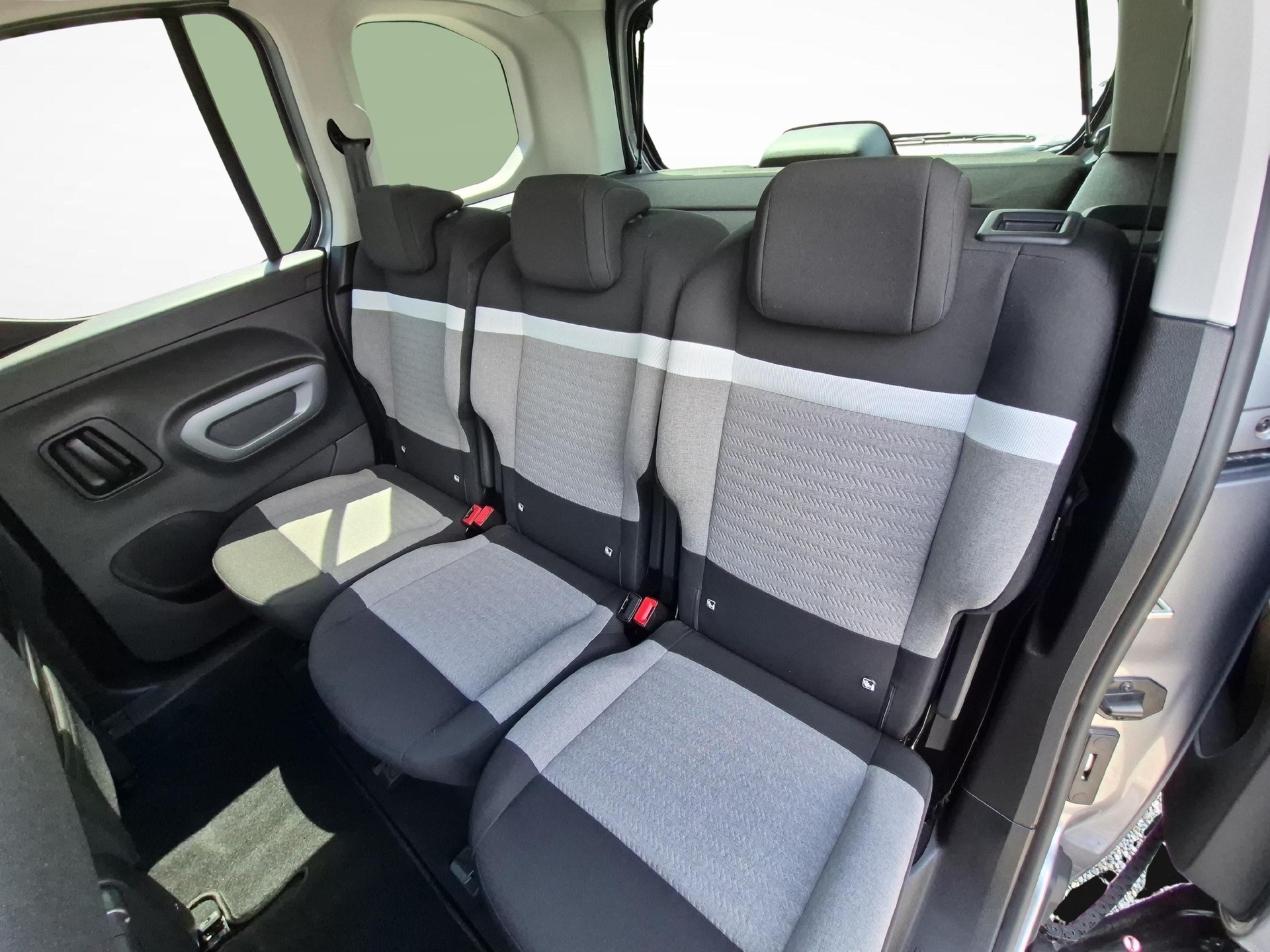 CITROEN Berlingo 1.5 BlueHDi 130 Max / Jetzt mit attraktivem 1.99% Leasing-image-10