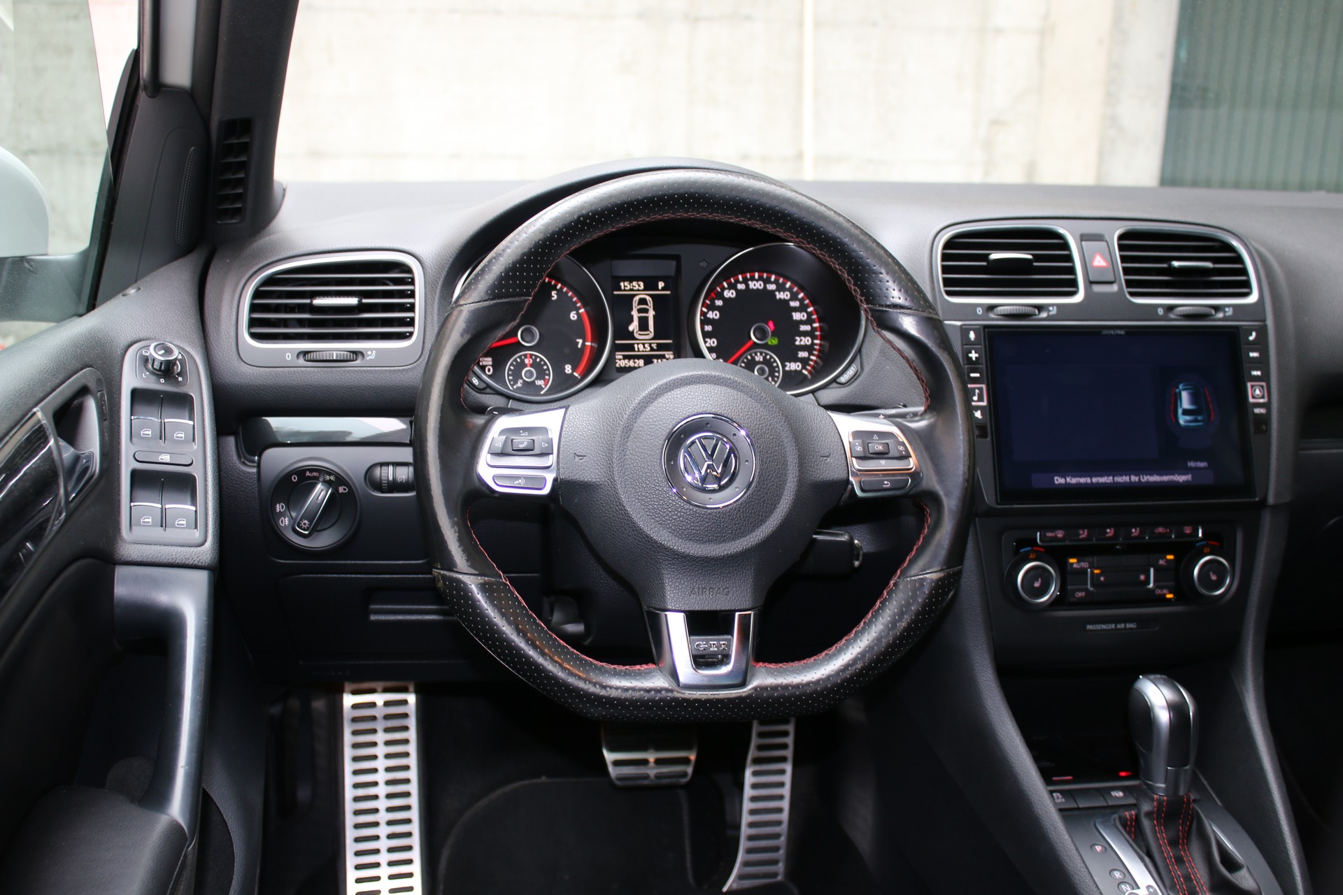 VW Golf 2.0 TSI GTI DSG-image-2
