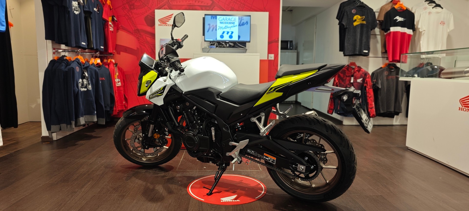 HONDA CB 500 Hornet E-Clutch-showroom-element-3