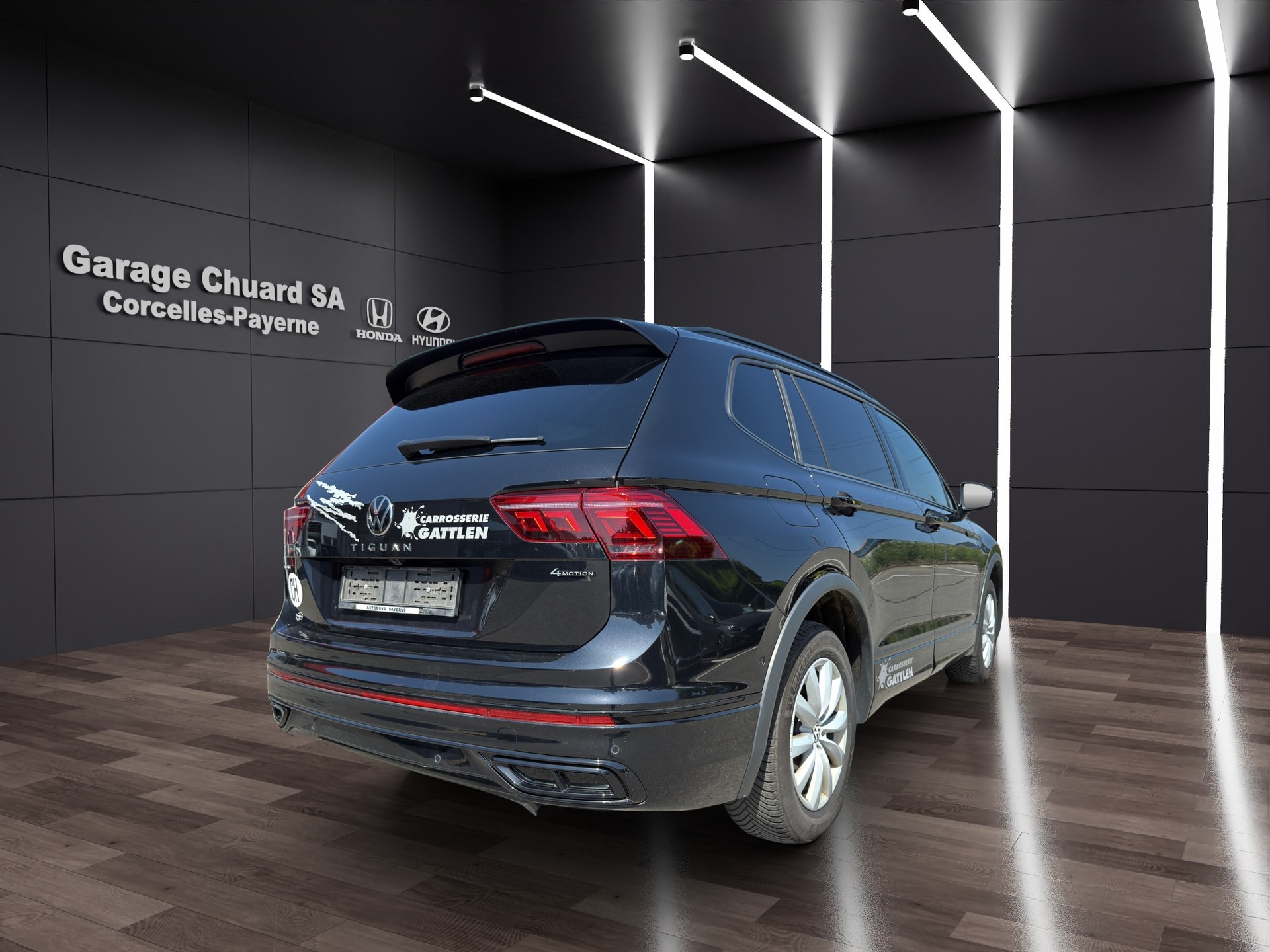 VW Tiguan Allspace 2.0TSI R-Line 4Motion DSG-image-4