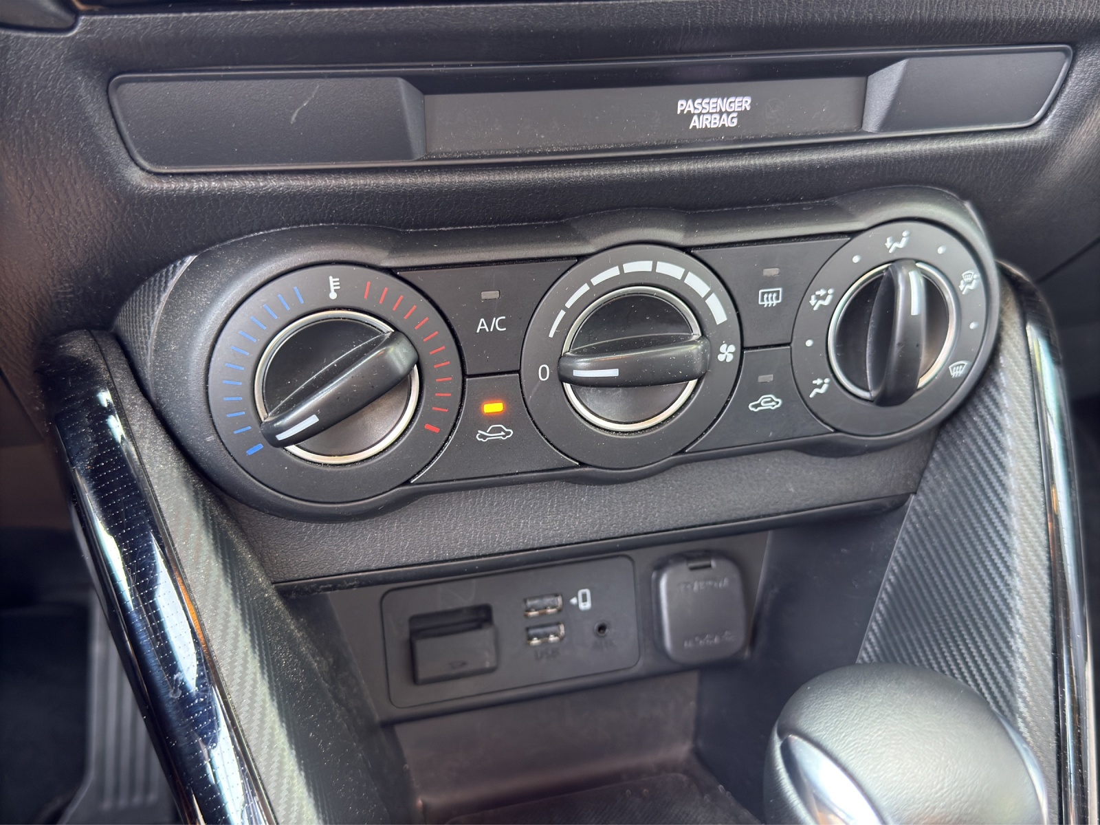 MAZDA 2 SKYACTIV-G 90 Center-Line Automat-image-15