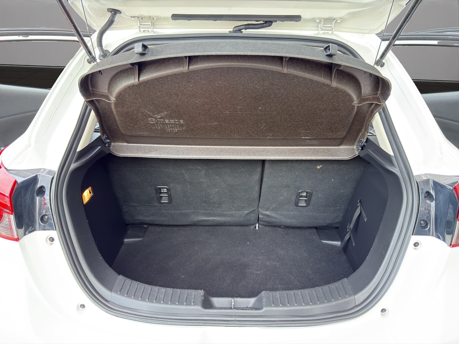 MAZDA 2 SKYACTIV-G 90 Center-Line Automat-image-18