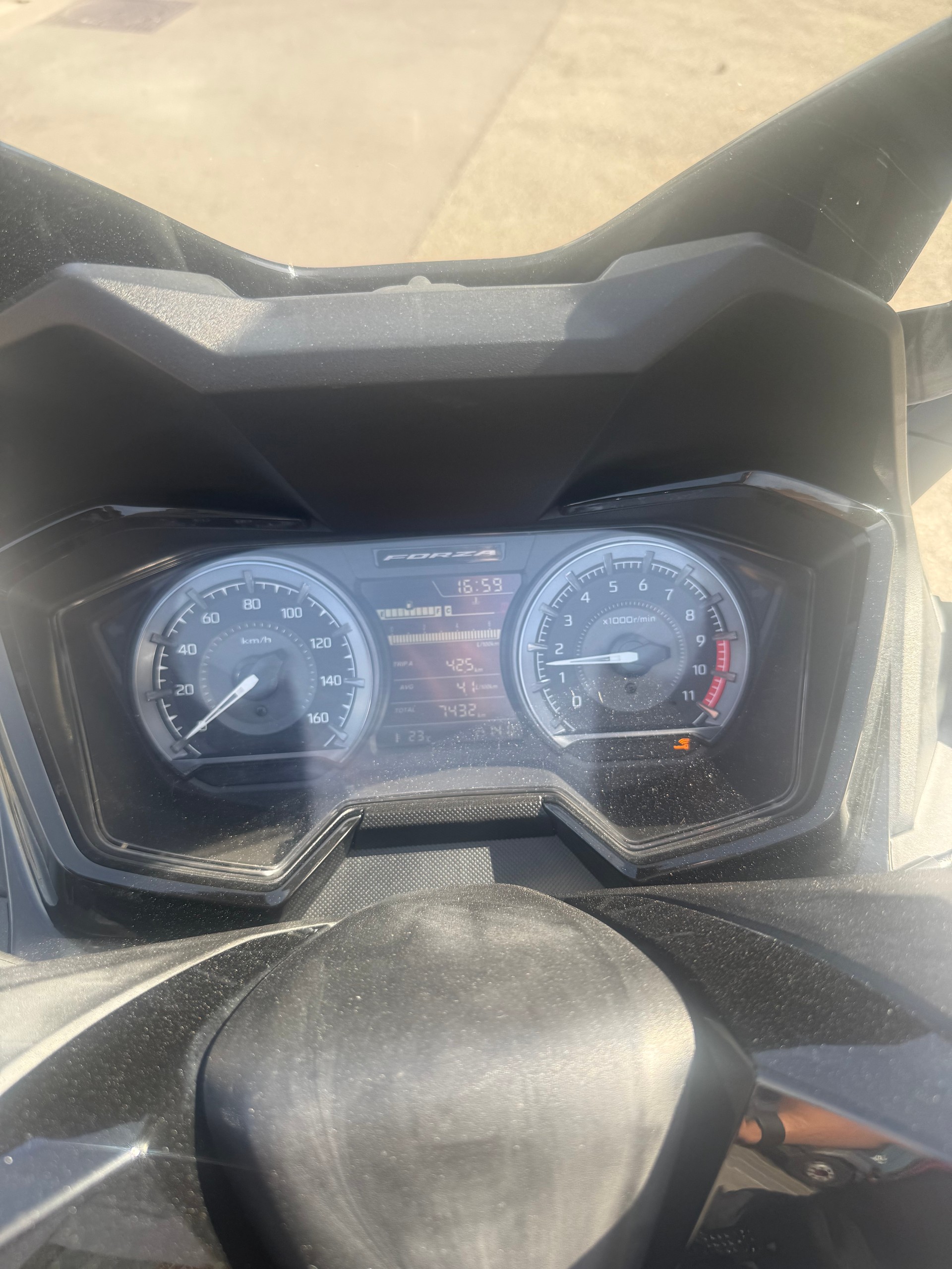 HONDA NSS 350 Smart Top Box-image-4