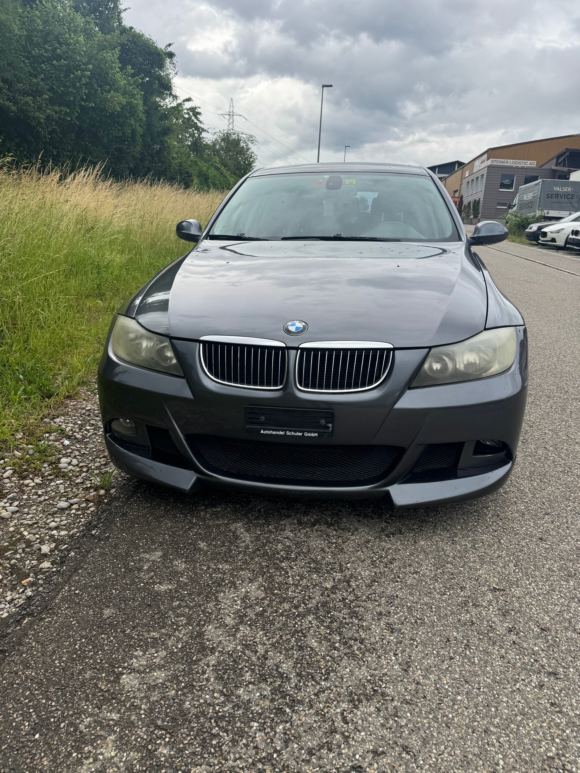 BMW 325i Touring-image-1